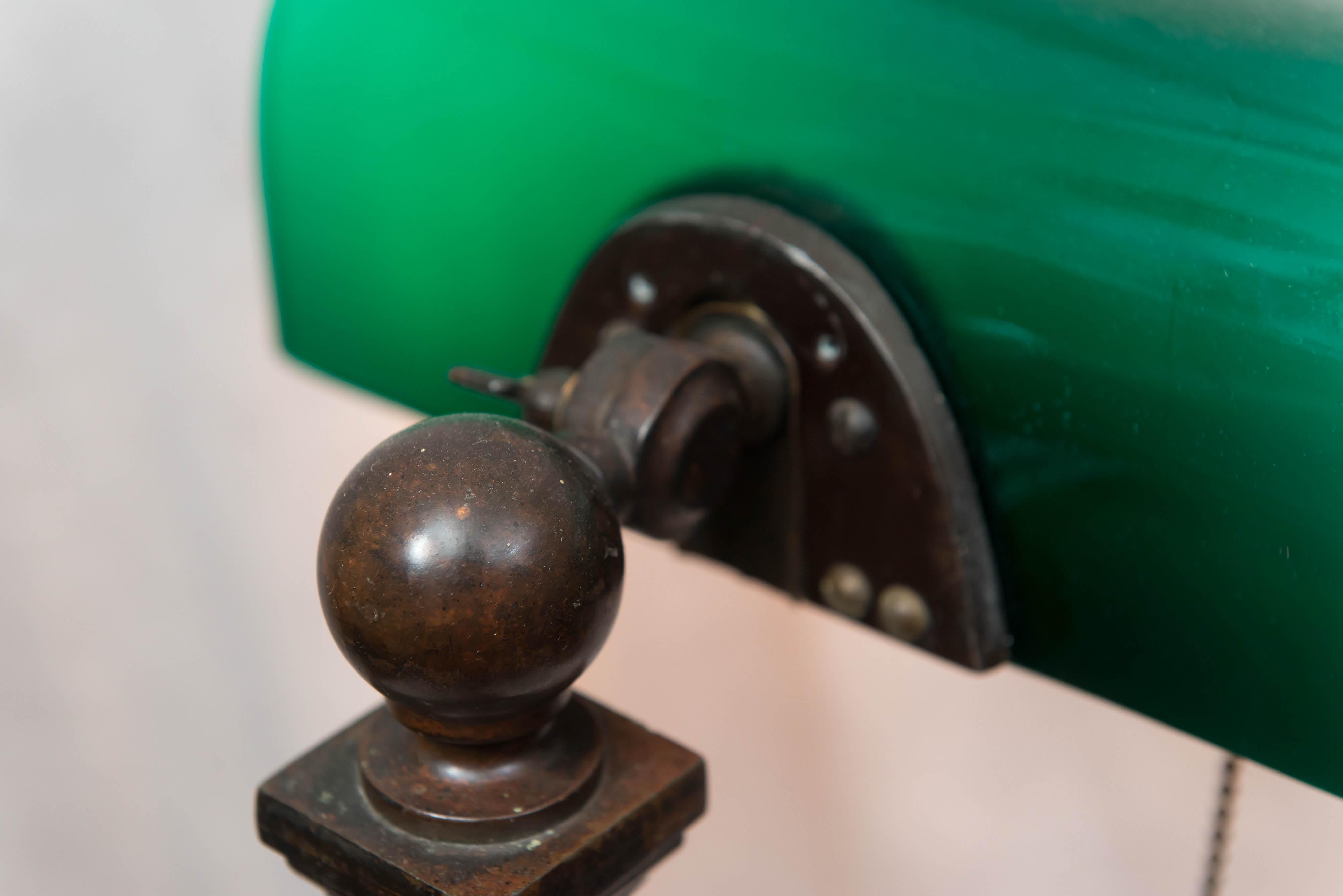 Hand-Crafted Green Shaded Banker's Lamp, Signed Verdelite, circa 1917