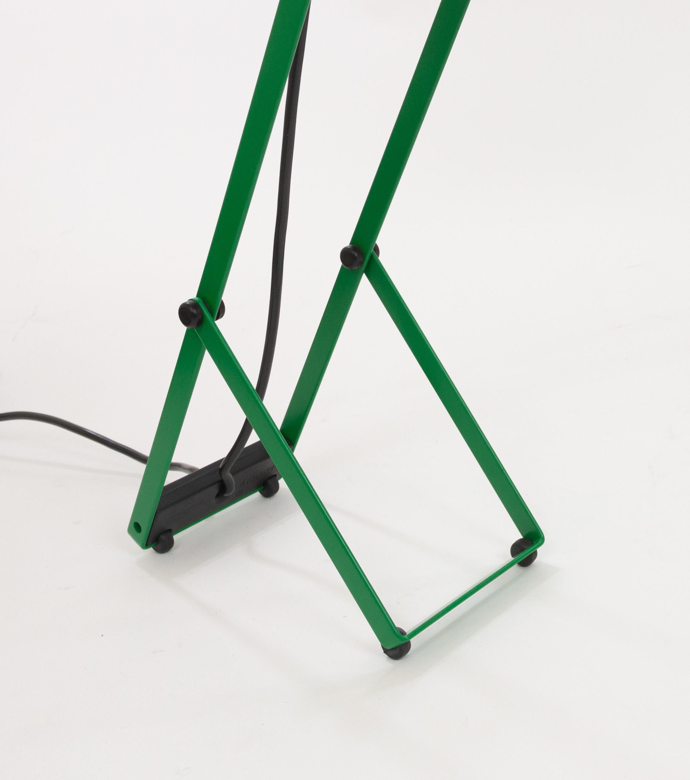 Lacquered Green Sintesi Table Lamp  by Ernesto Gismondi for Artemide, 1970s For Sale