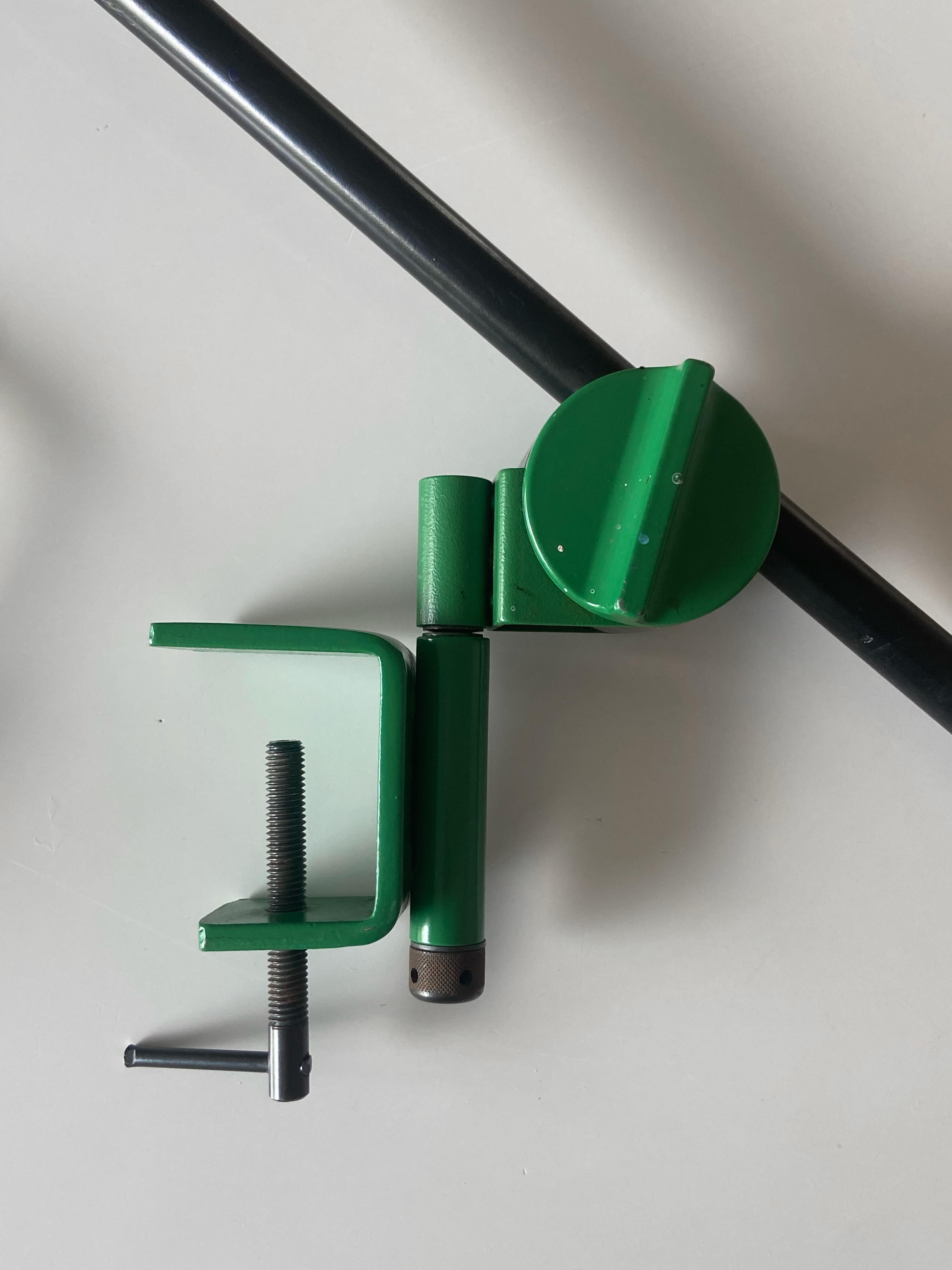Grüne Sintesi-Tischlampe im Design von Ernesto Gismondi für Artemide, 1970er Jahre im Angebot 1