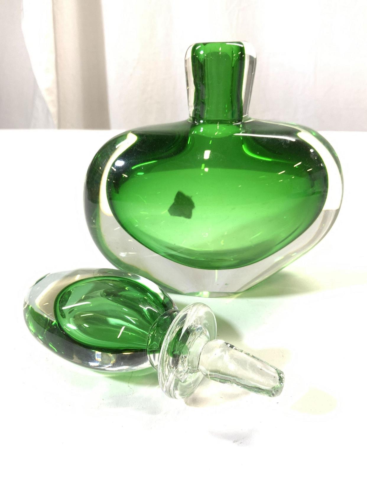 Green Sommerso Murano Glass Decanter With Stopper. Italiano en venta