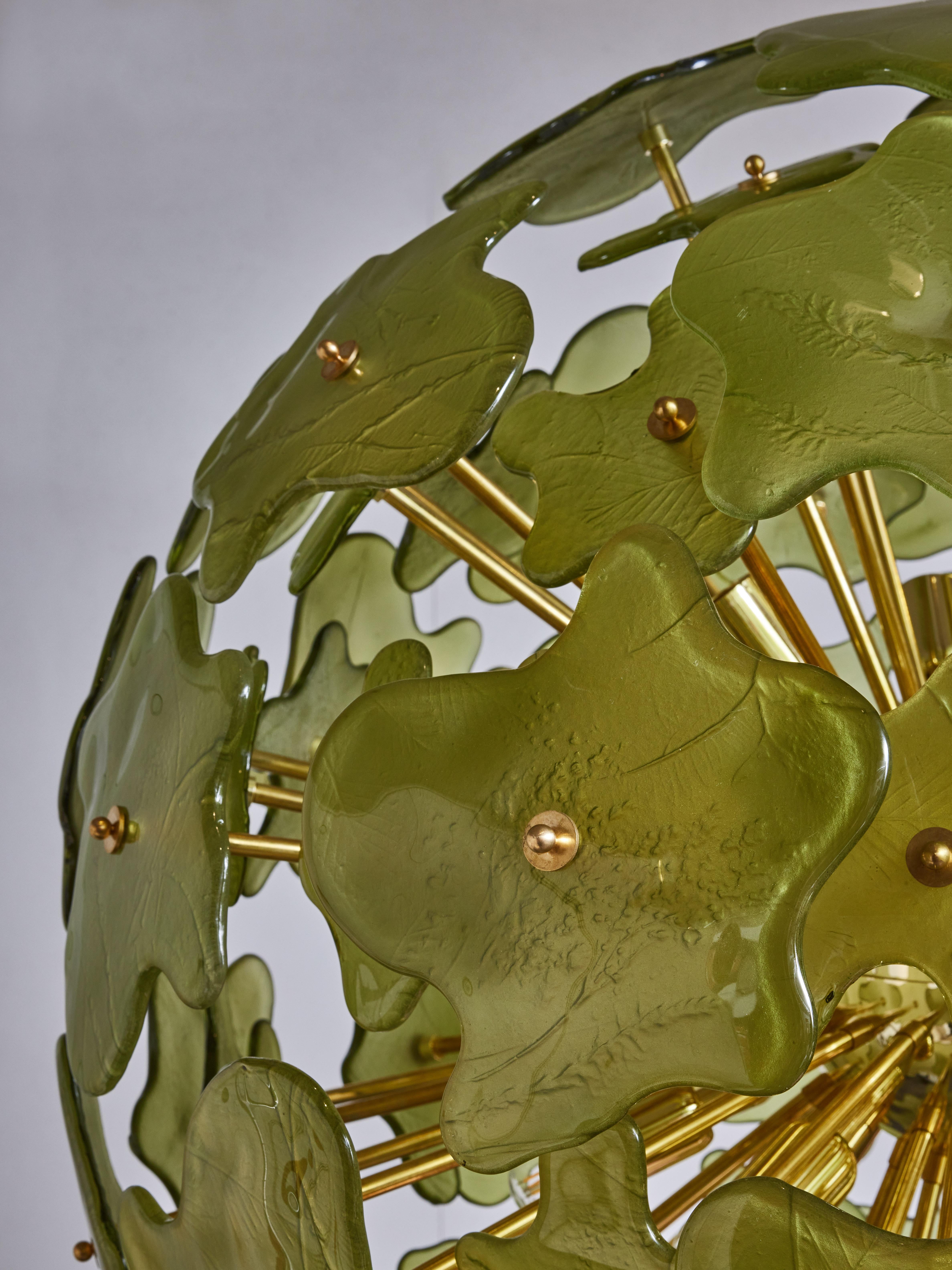Italian Green Spatters Murano Glass Chandelier For Sale