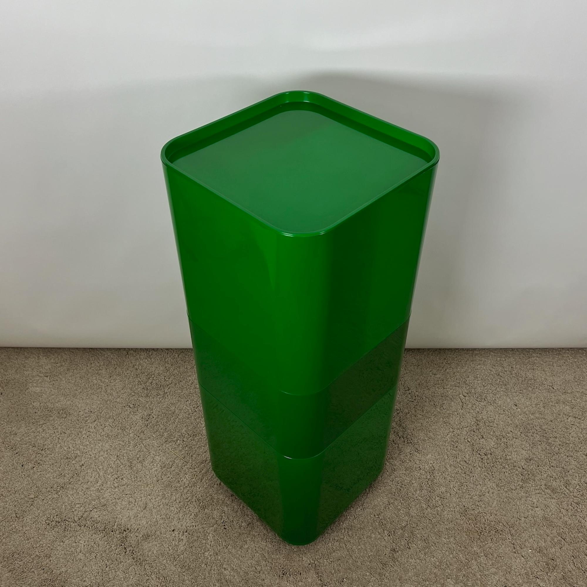 Green Squared Cabinet Kartell Componibili by Anna Castelli Ferrieri, 1960s In Good Condition In San Benedetto Del Tronto, IT