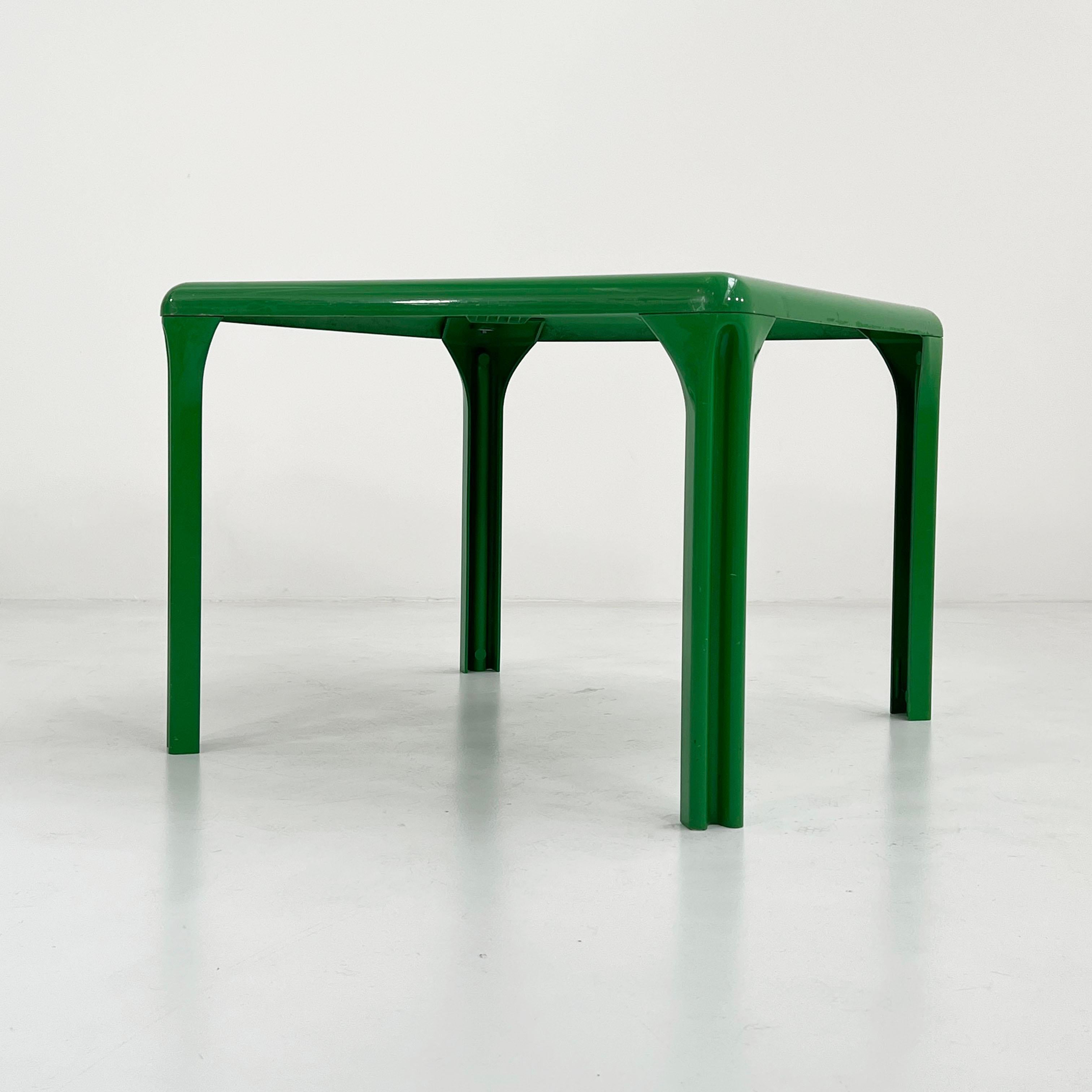 Green Stadio 100 Dining Table by Vico Magistretti for Artemide, 1970s 1