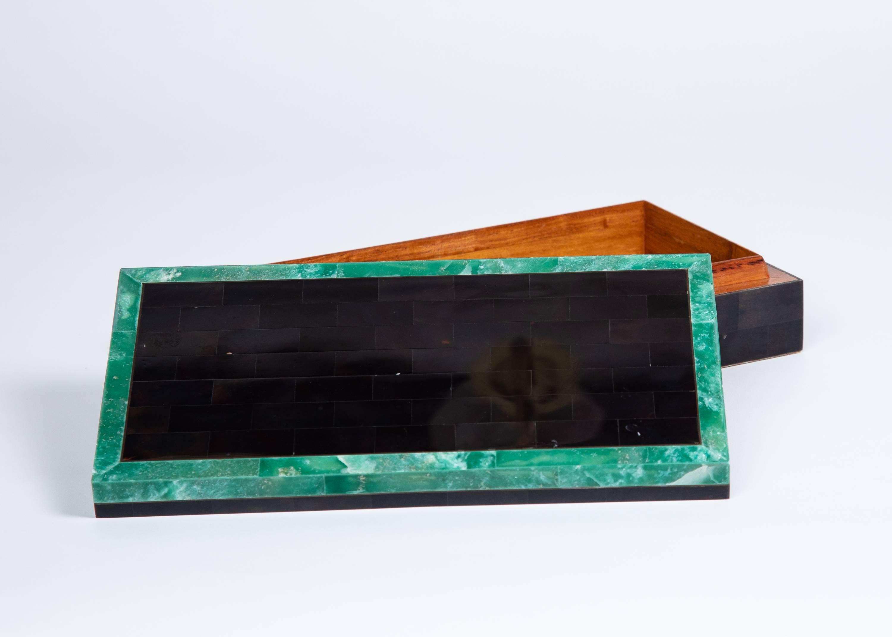 Hand-Crafted  Tessellated Horn Jewelry Box with Adventurine Green Stone Border For Sale