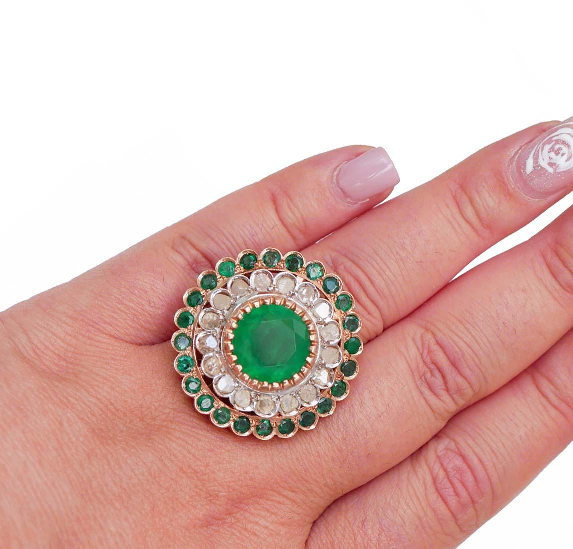 Green Stone, Emeralds, Diamonds, Rose Gold and Silver Ring. In condizioni buone in vendita a Marcianise, Marcianise (CE)