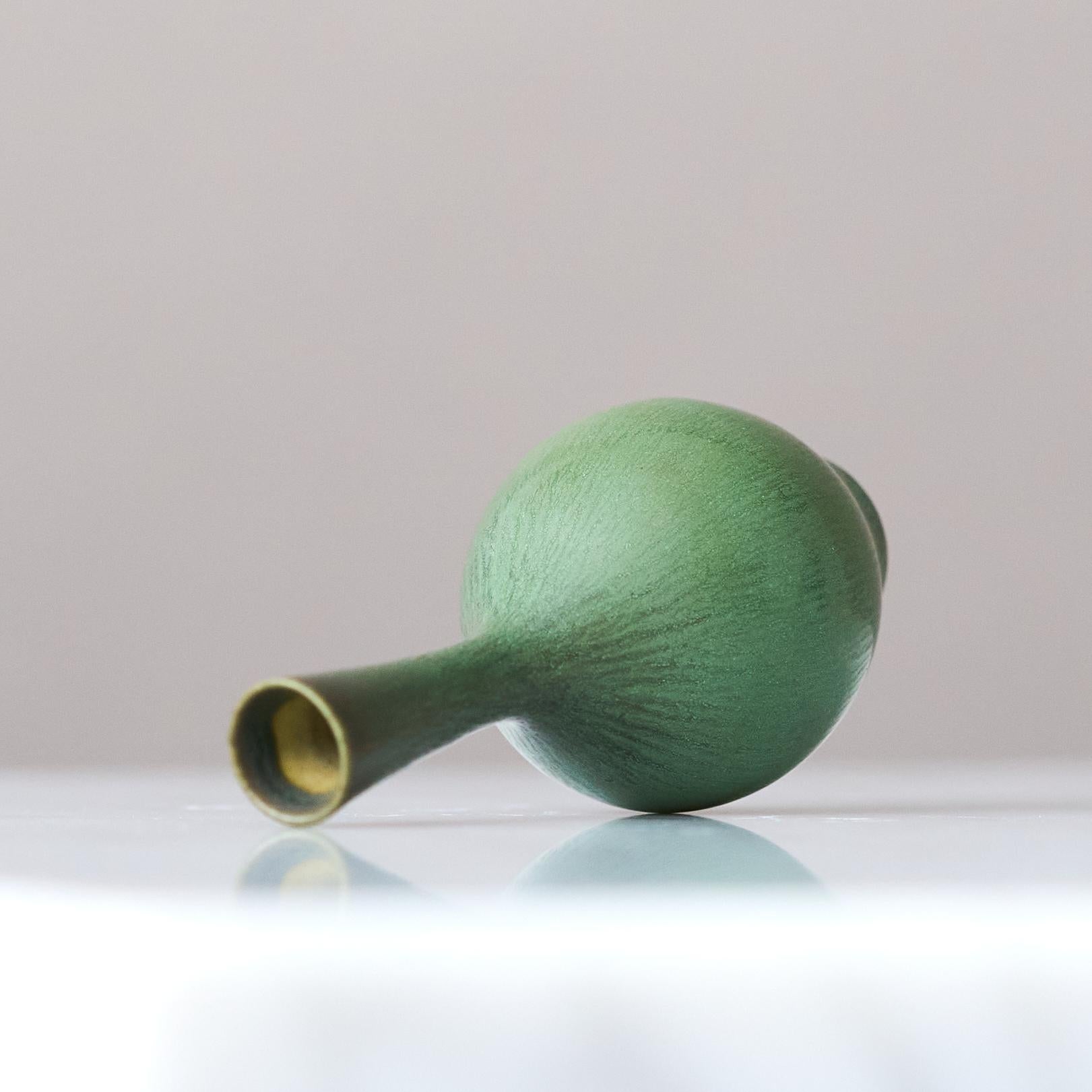 Smaltato Vaso in miniatura in gres verde di Berndt Friberg. Studio A Svezia 1958 in vendita