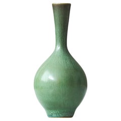 Vaso in miniatura in gres verde di Berndt Friberg. Studio A Svezia 1958