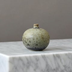 Jarrón de gres verde de Carl-Harry Stalhane, Rorstrand, Suecia, años 50