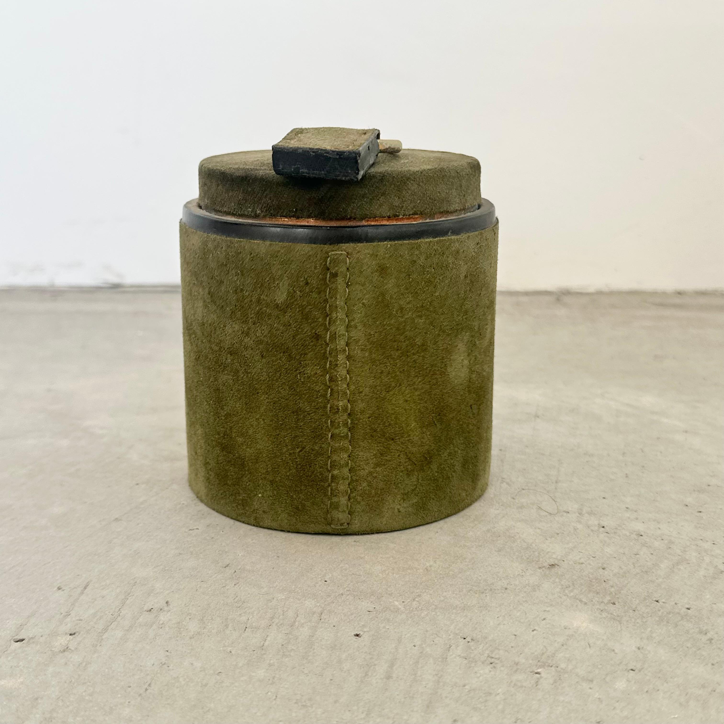 Green Suede and Ceramic Smoking Set by Longchamp, 1950s France For Sale 7