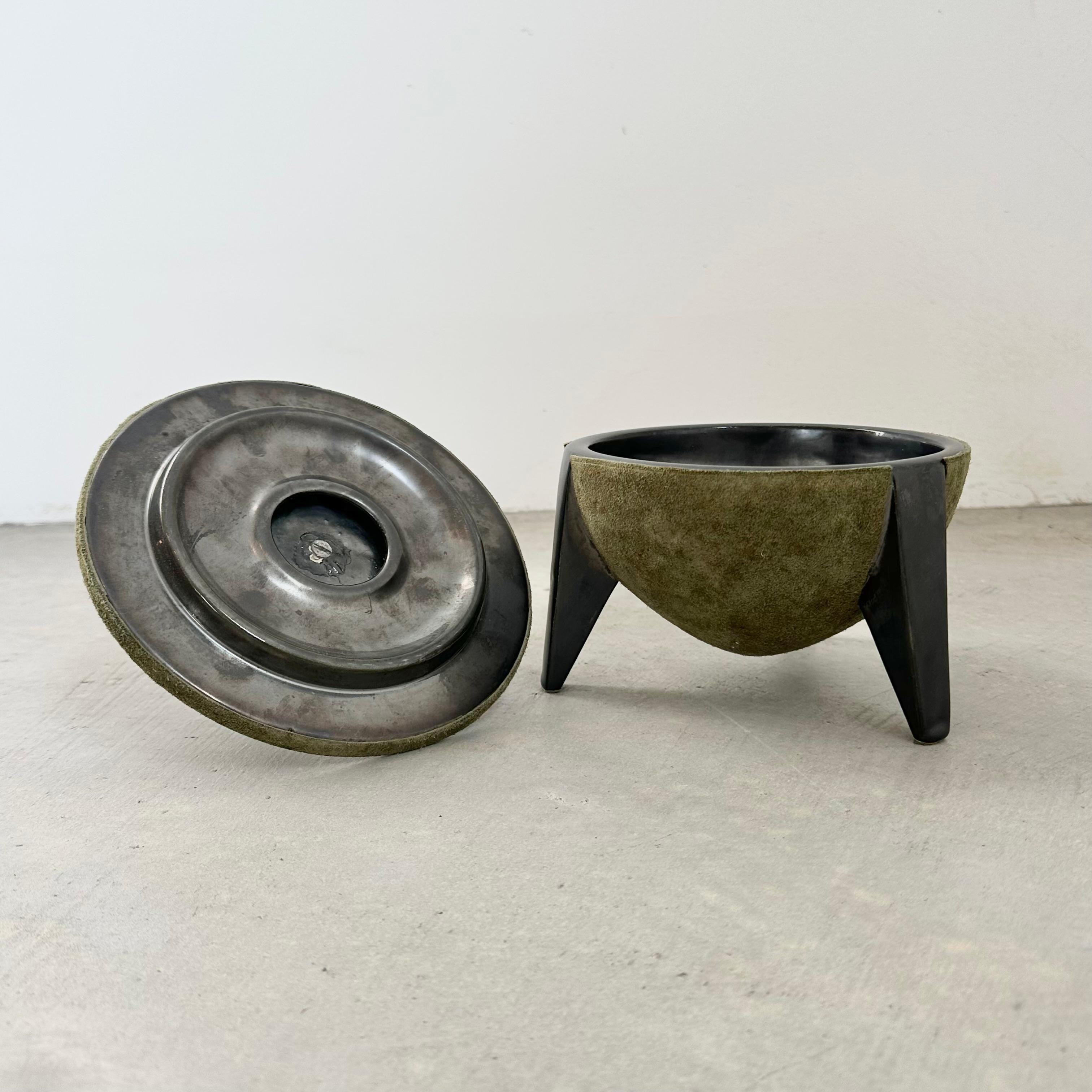 Mid-20th Century Green Suede and Ceramic Smoking Set by Longchamp, 1950s France For Sale