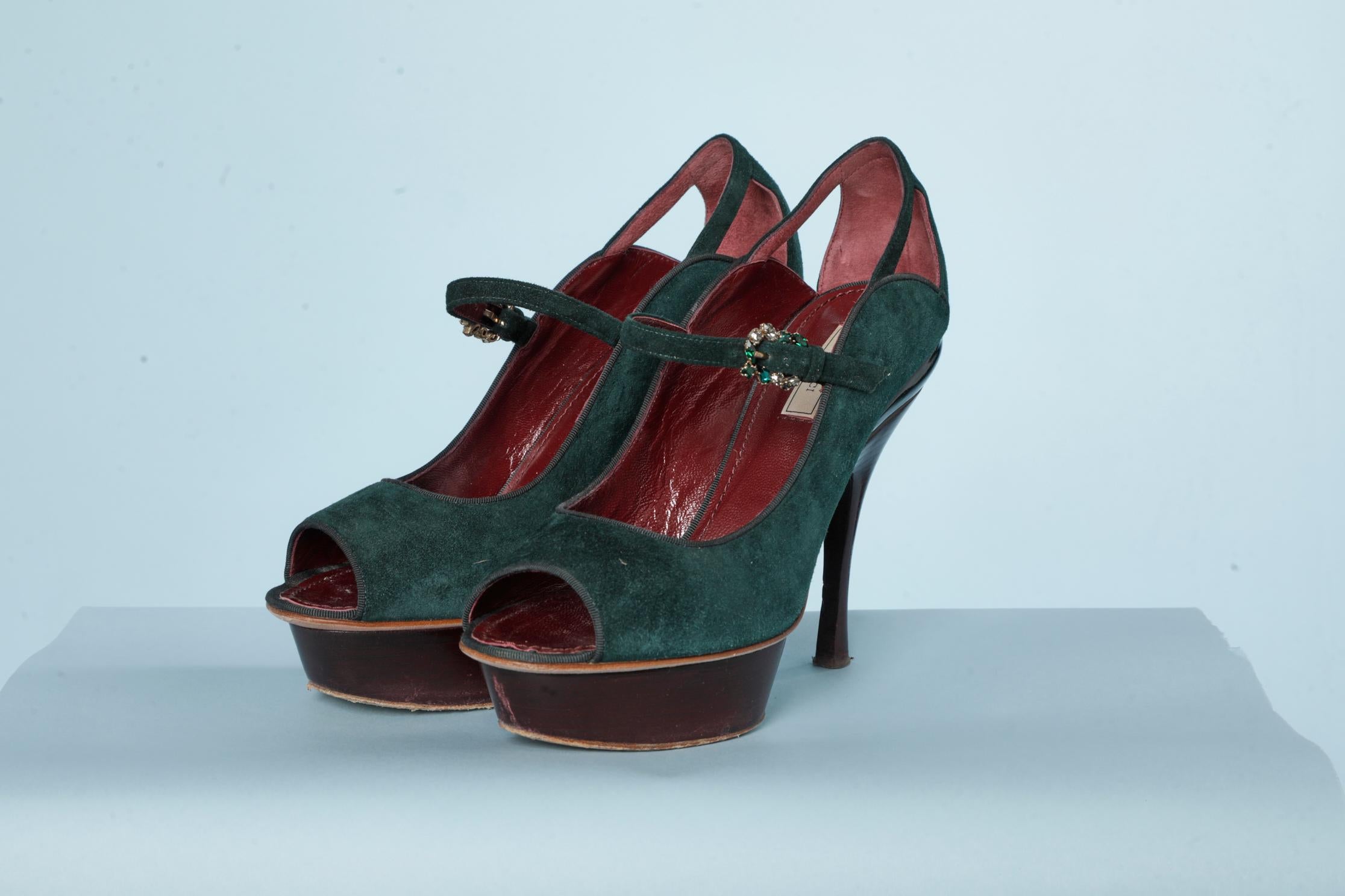 Black Green suede escarpin with jewellery buckle Nina Ricci 