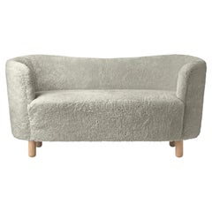 Grüner tee schafsleder und eiche natur Mingle sofa by Lassen