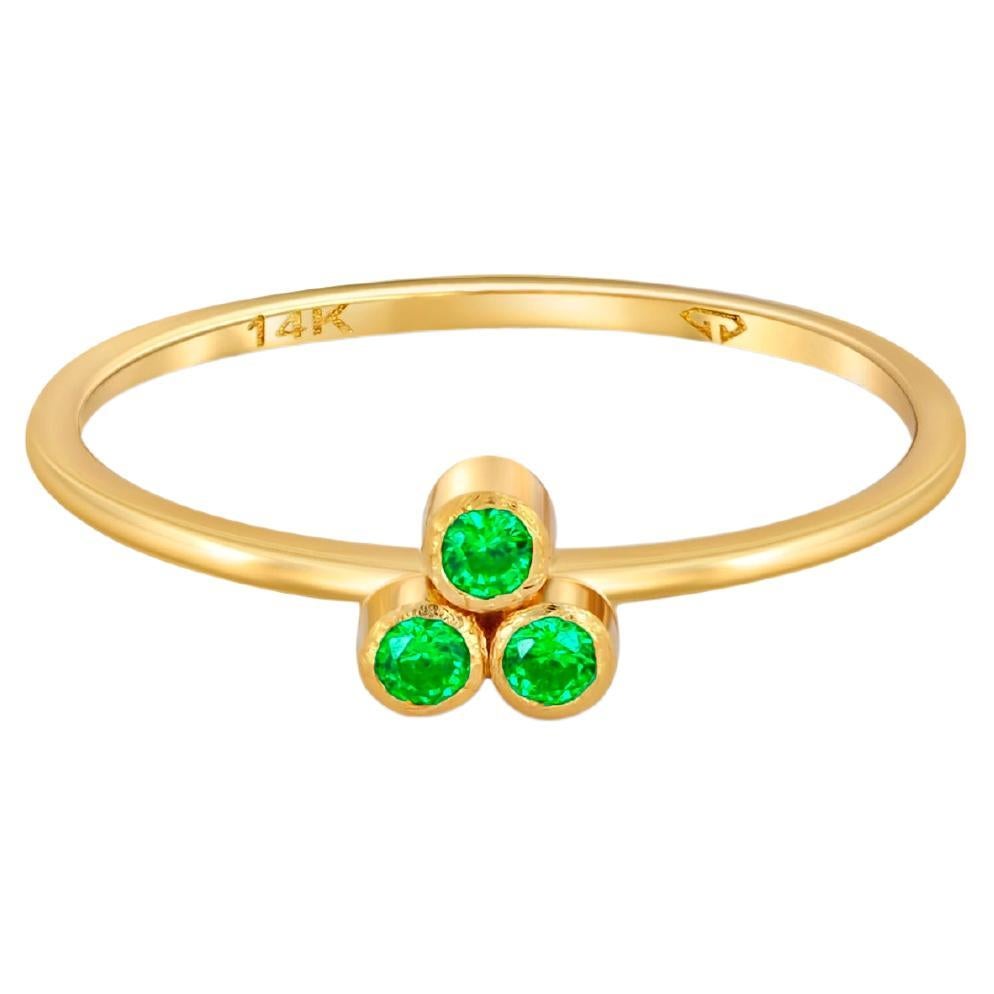 Green Three Stone 14k gold ring. 