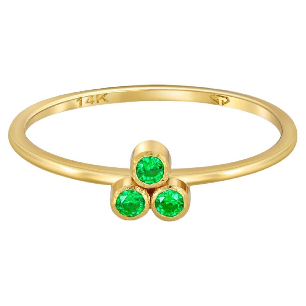 Grüner Drei-Steine-Ring aus 14k Gold