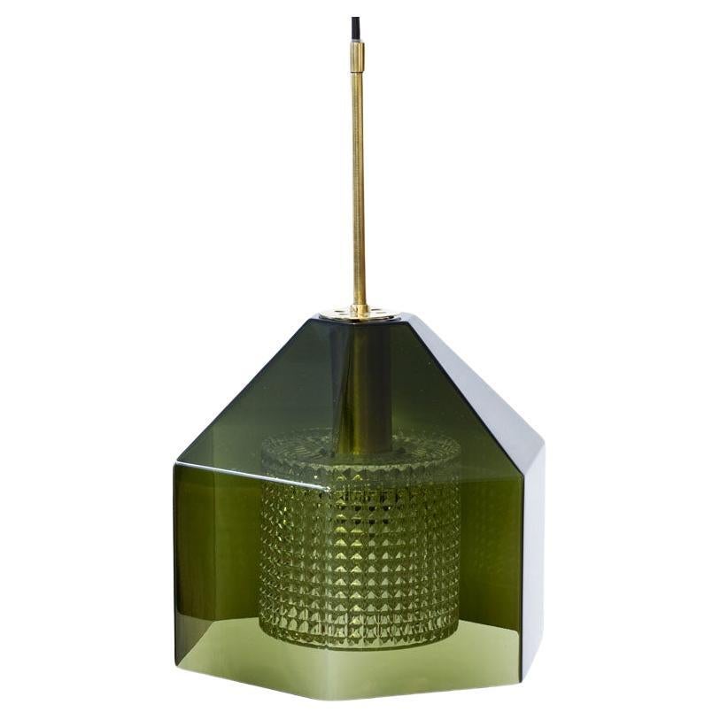 Lampe suspendue en verre teinté vert et laiton de Carl Fagerlund pour Orrefors, Suède