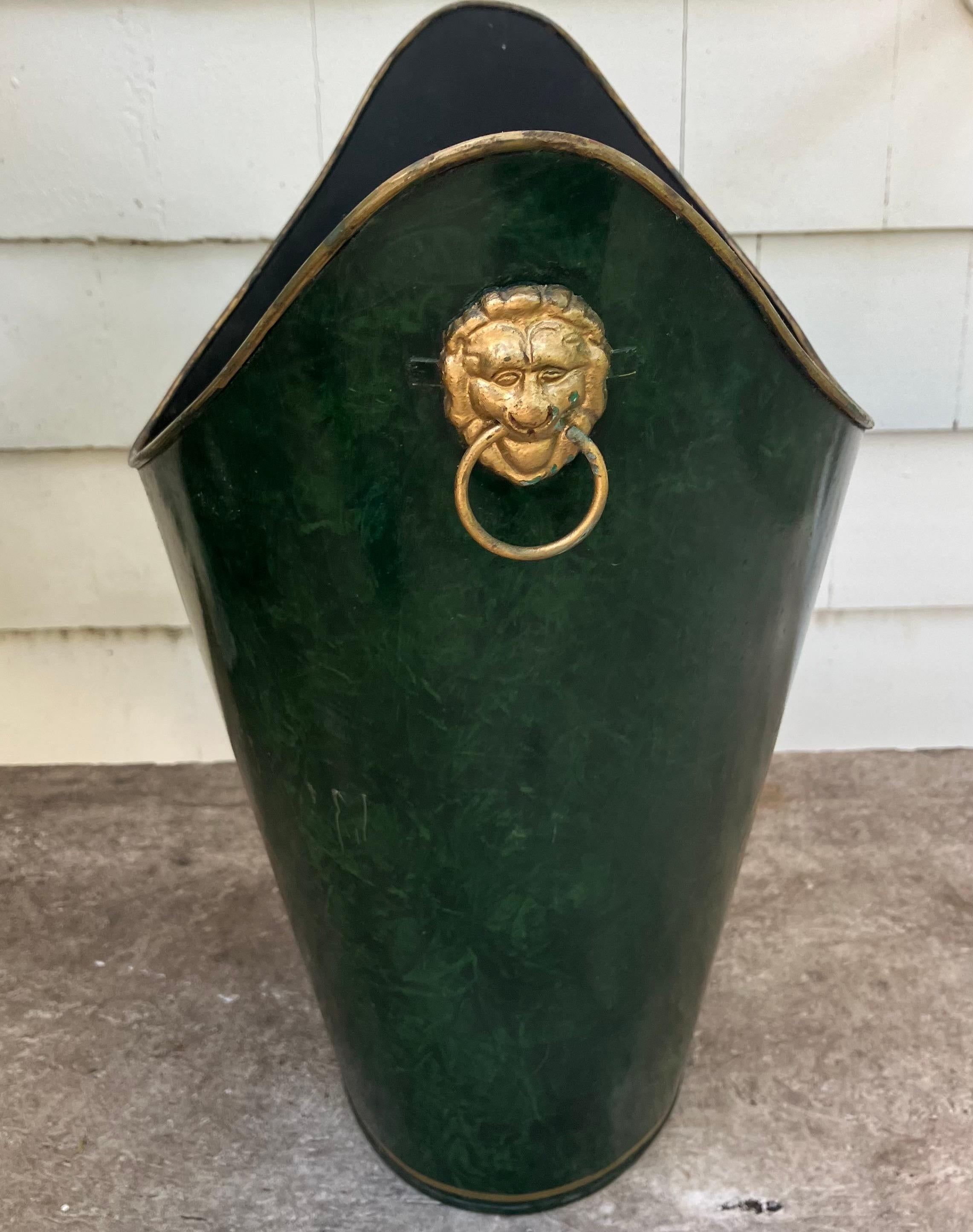 Green Tole Wastebasket With Lion Ring Handles In Good Condition For Sale In New York, NY