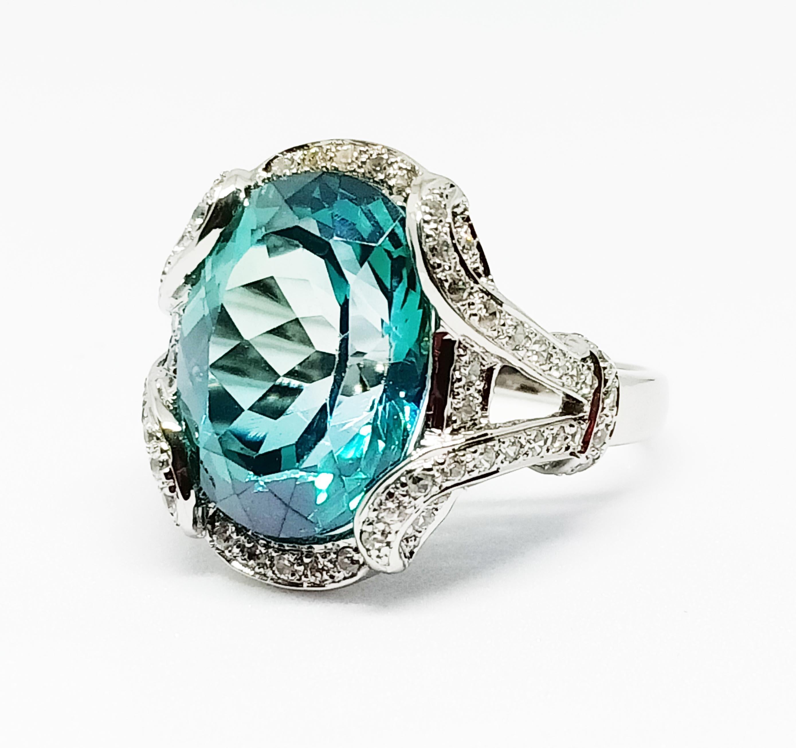 Green topaz ring (8.79cts) with white zircon , silver in white gold Plated 1