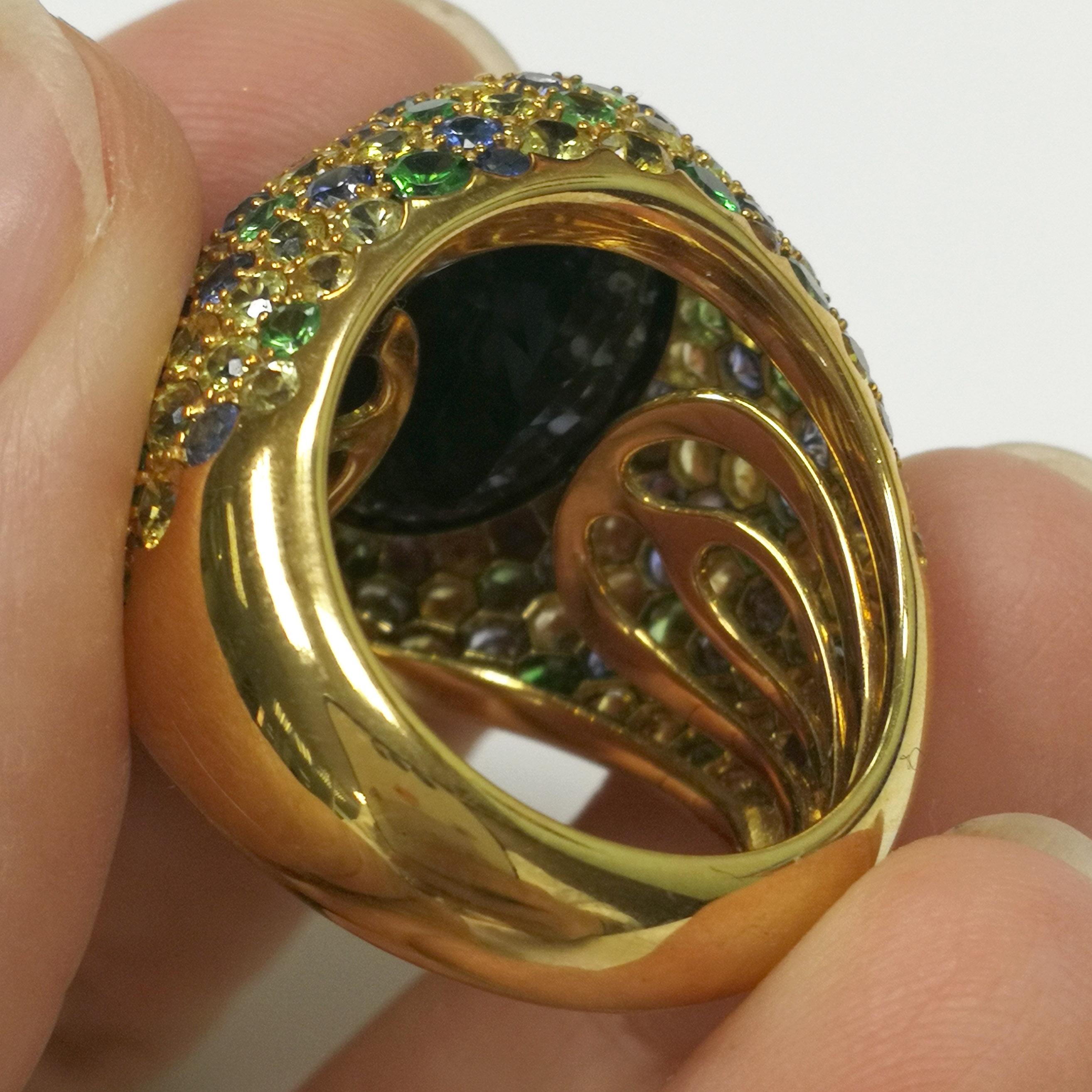 Women's Green Tourmaline 11.94 Carat Sapphires 18 Karat Yellow Gold Riviera Ring For Sale