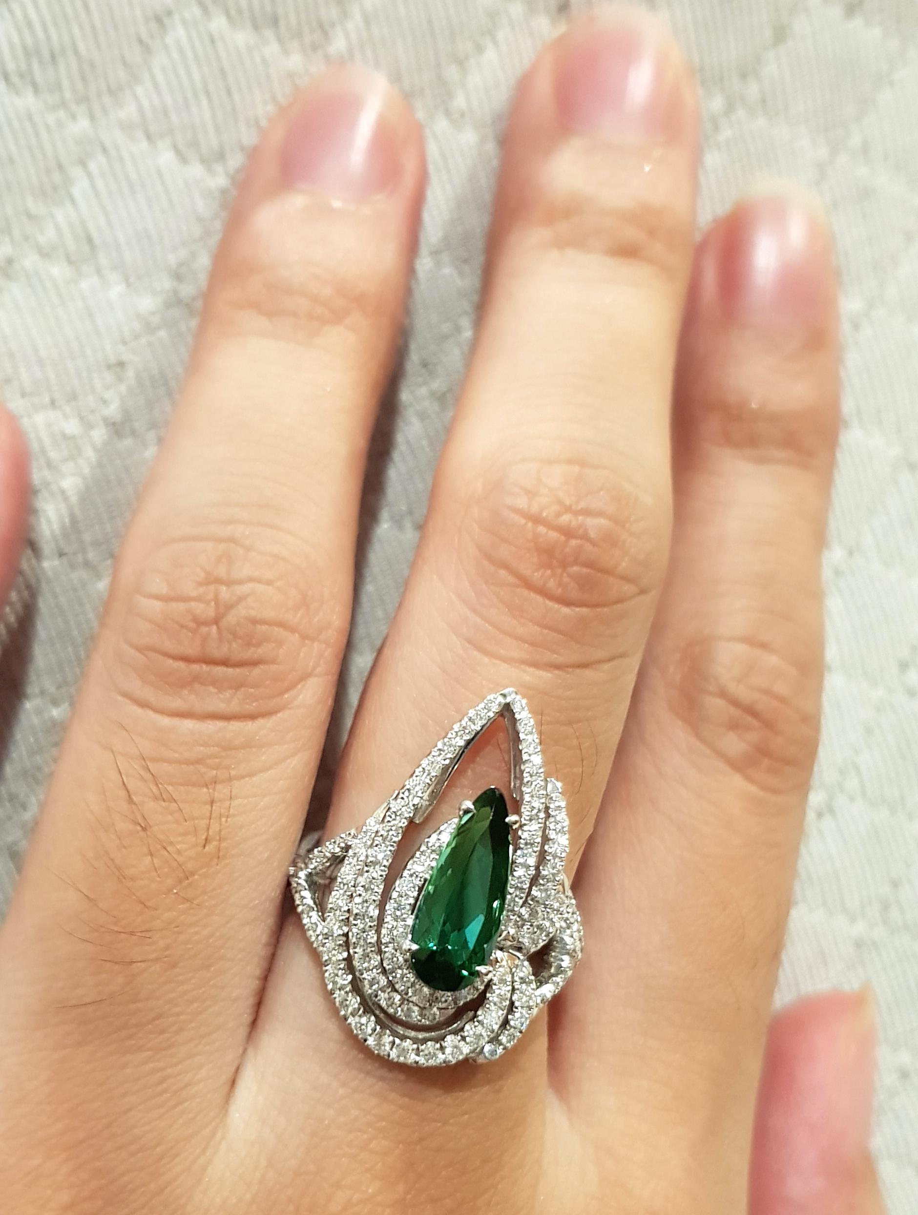 Women's Green Tourmaline 1.45 Carat with Diamond 0.62 Ct Ring in 18k White Gold Settings For Sale