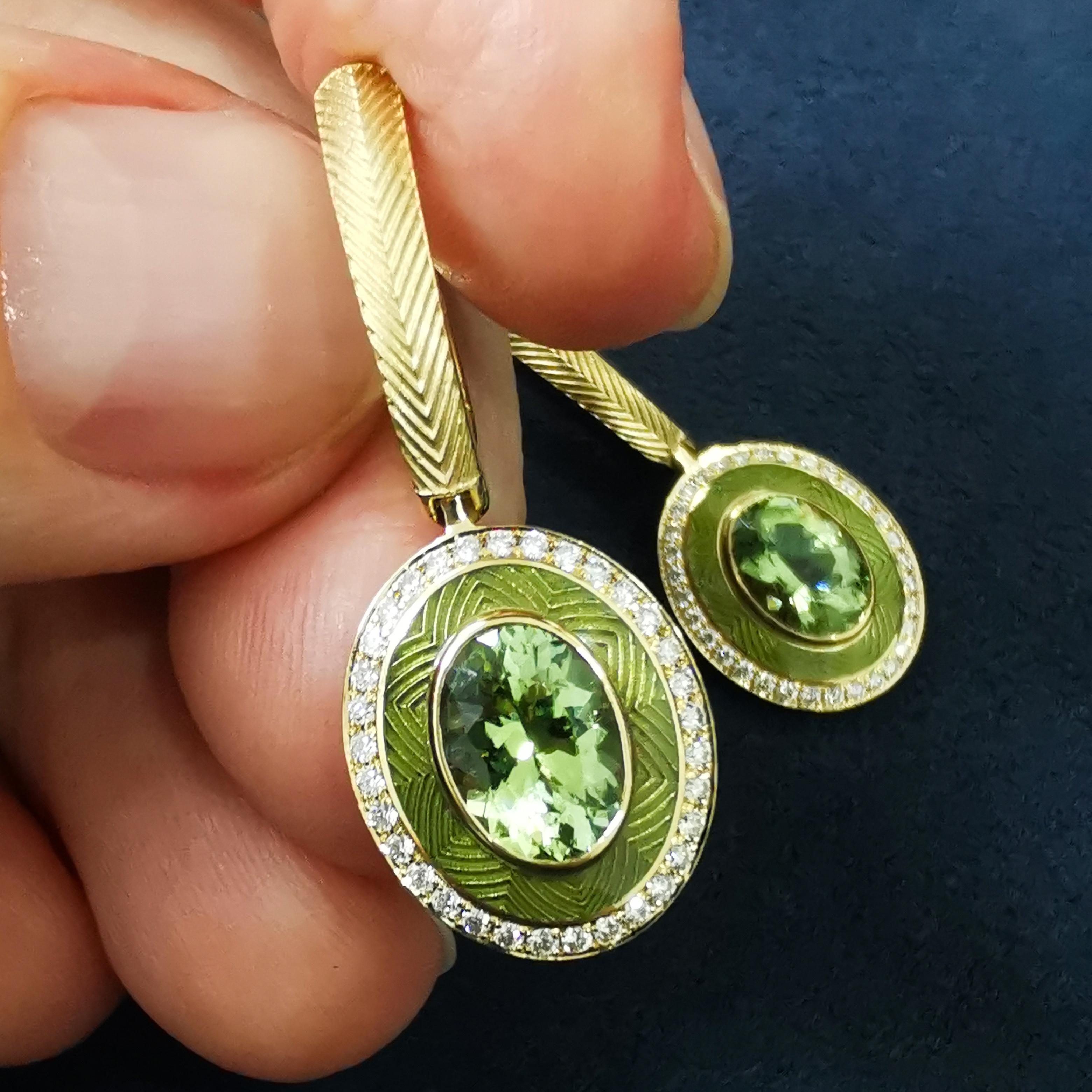 Contemporary Green Tourmaline 2.40 Carat Diamonds Enamel 18 Karat Yellow Gold Tweed Earrings For Sale