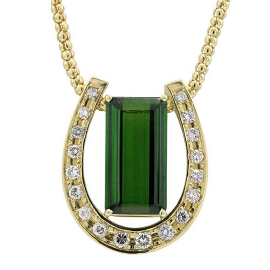 Taille émeraude Pendentif Lucky Charm en or jaune 18 carats avec chaîne et tourmaline verte de 7,64 carats en vente