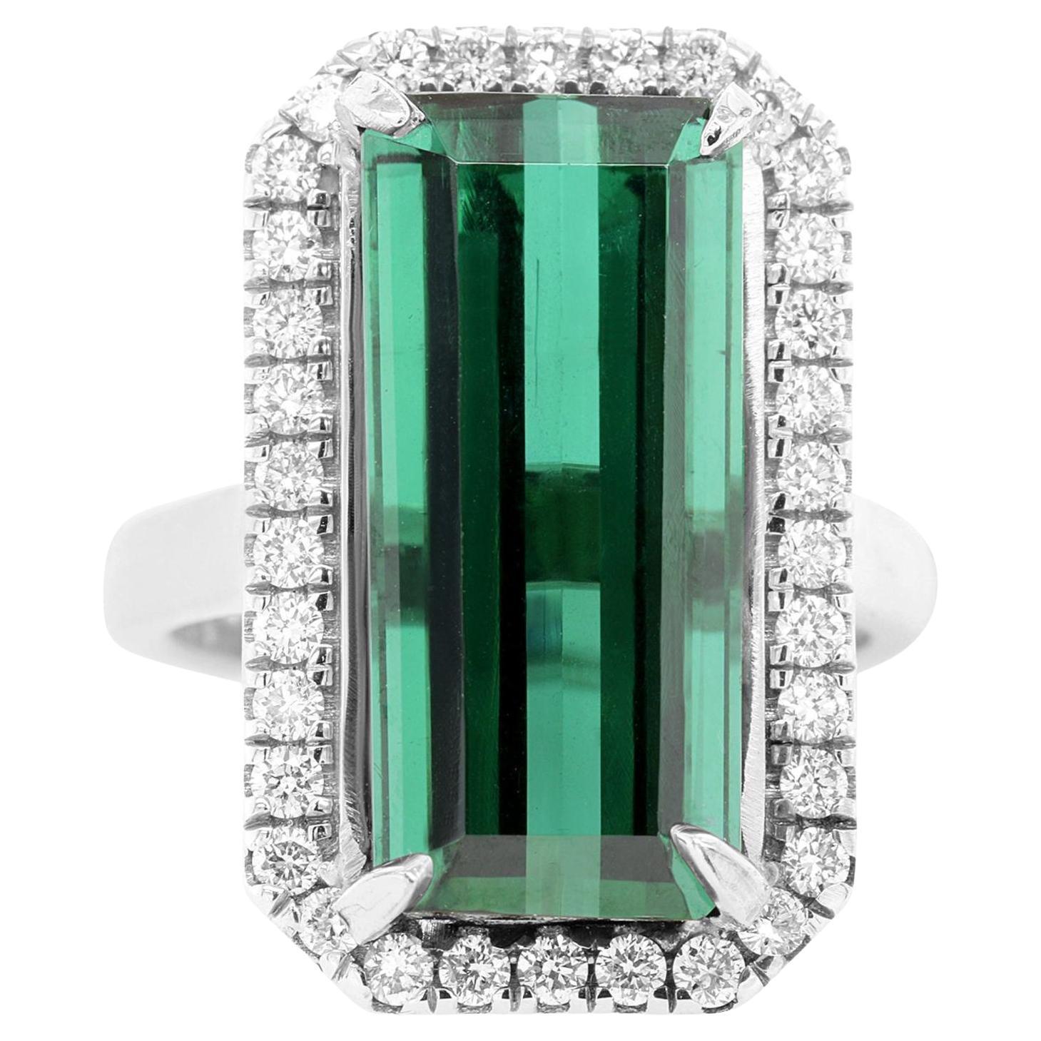 Green Tourmaline 8 Carat Ring with Diamonds 18k Gold For Sale
