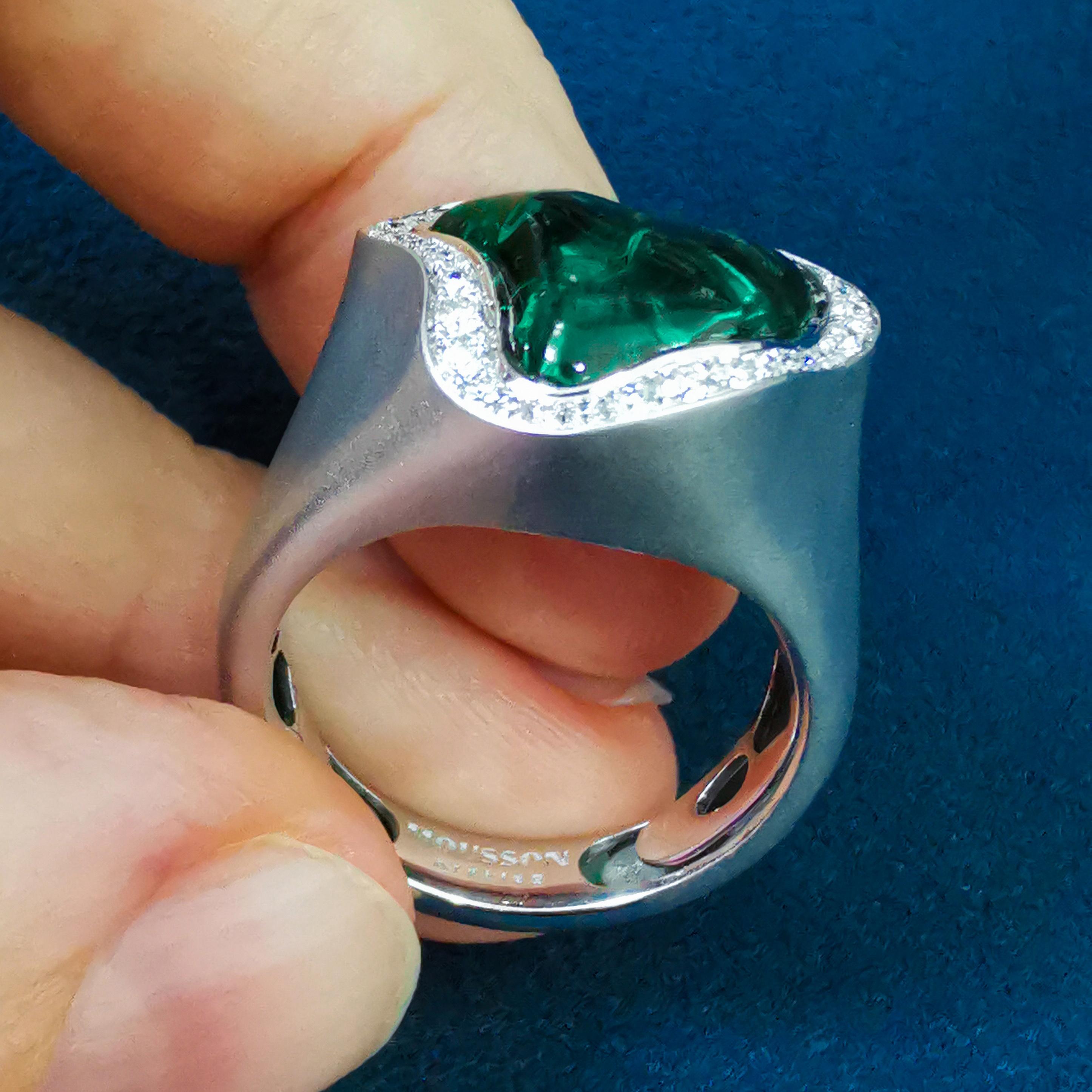 Women's Green Tourmaline 8.54 Carat Diamonds 18 Karat White Matte Gold Spectrum Ring For Sale