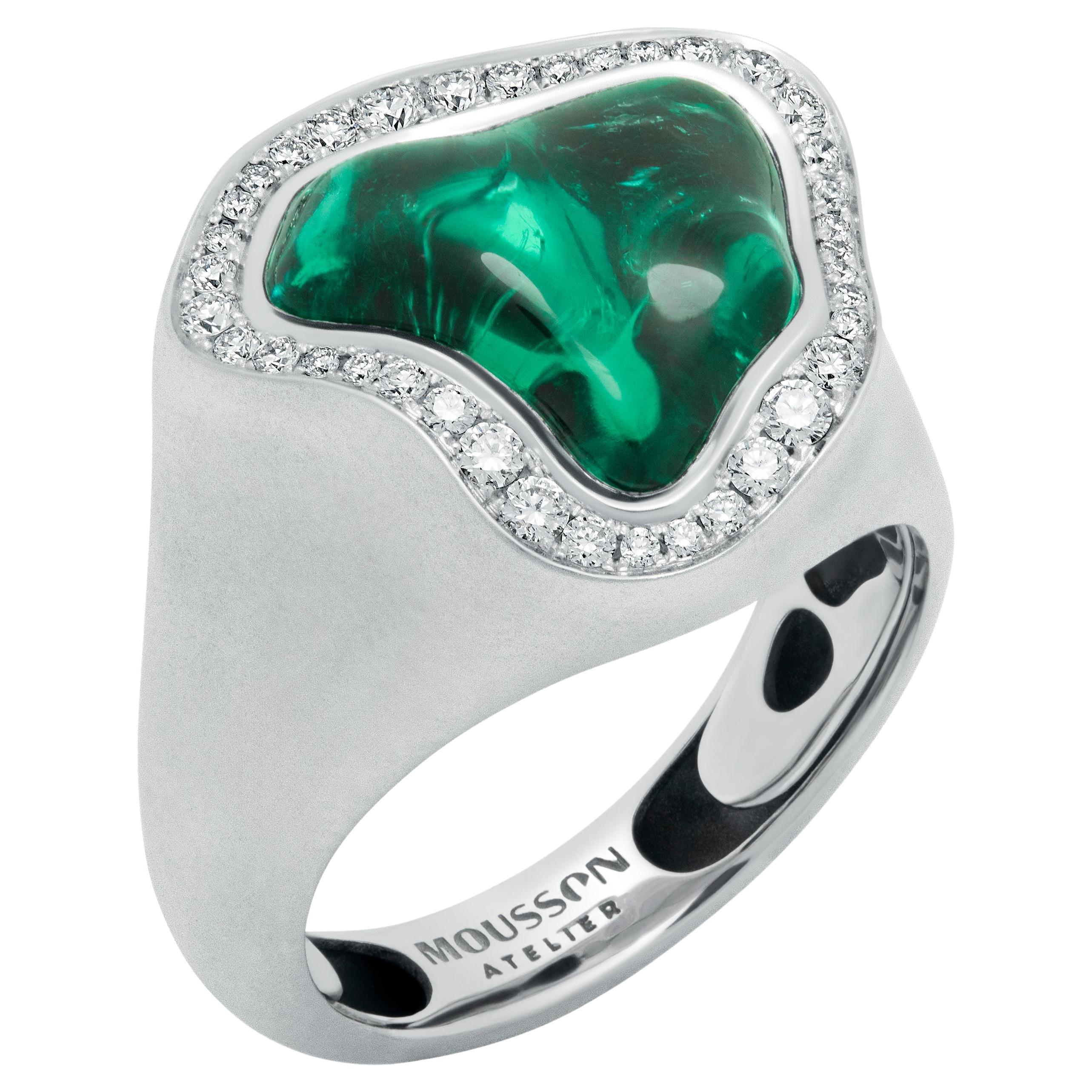 Spectrum-Ring aus 18 Karat Weiß-Weiß- Mattgold mit grünem Turmalin 8,54 Karat Diamanten
