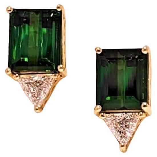 Green Tourmaline '9.63 Cts', Diamond 'E/VS2 1.09 cts' 18KY Gold Earstuds For Sale