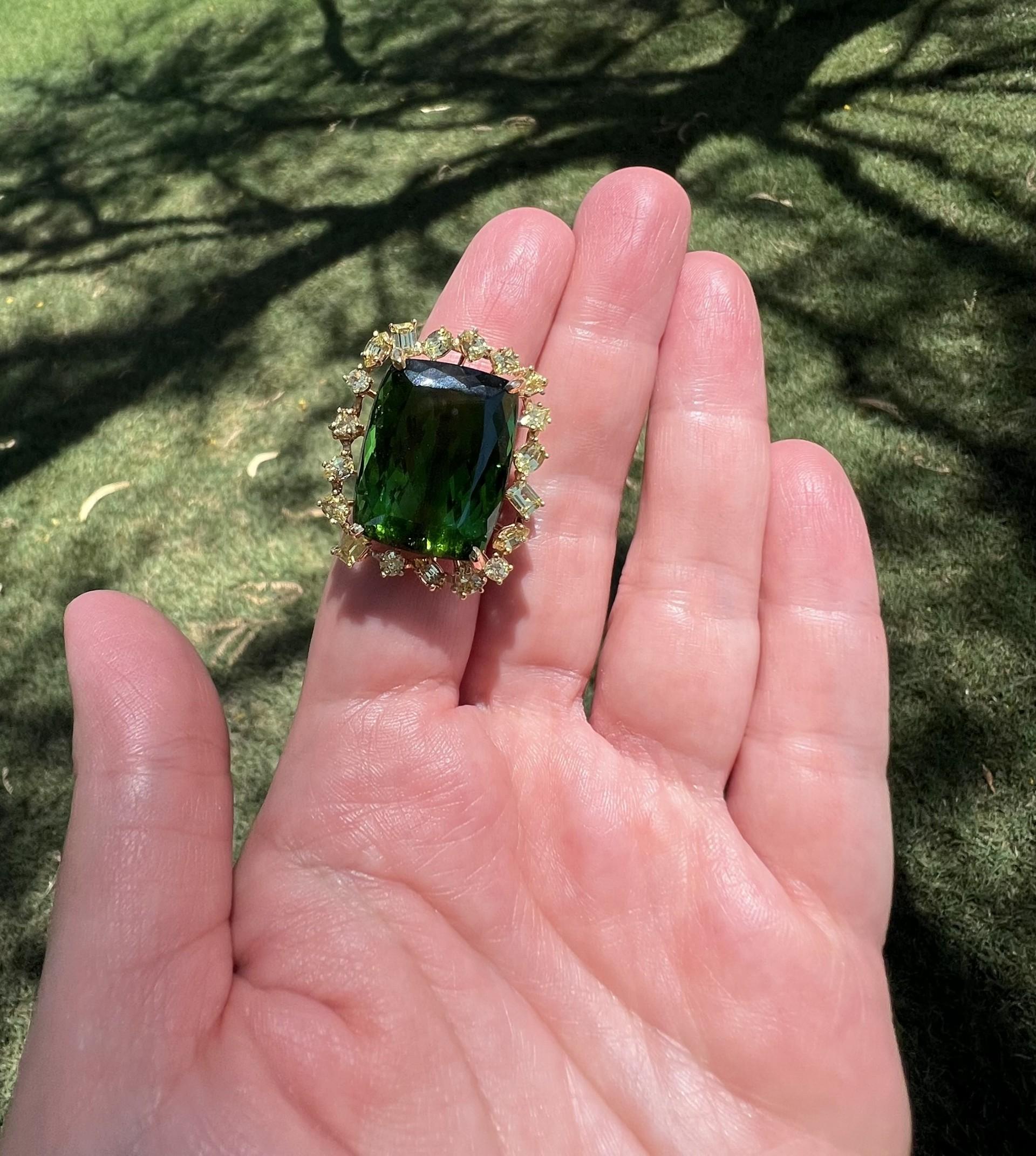 Green Tourmaline and Canary Yellow Sapphire Cocktail Ring In New Condition For Sale In Phoenix, AZ