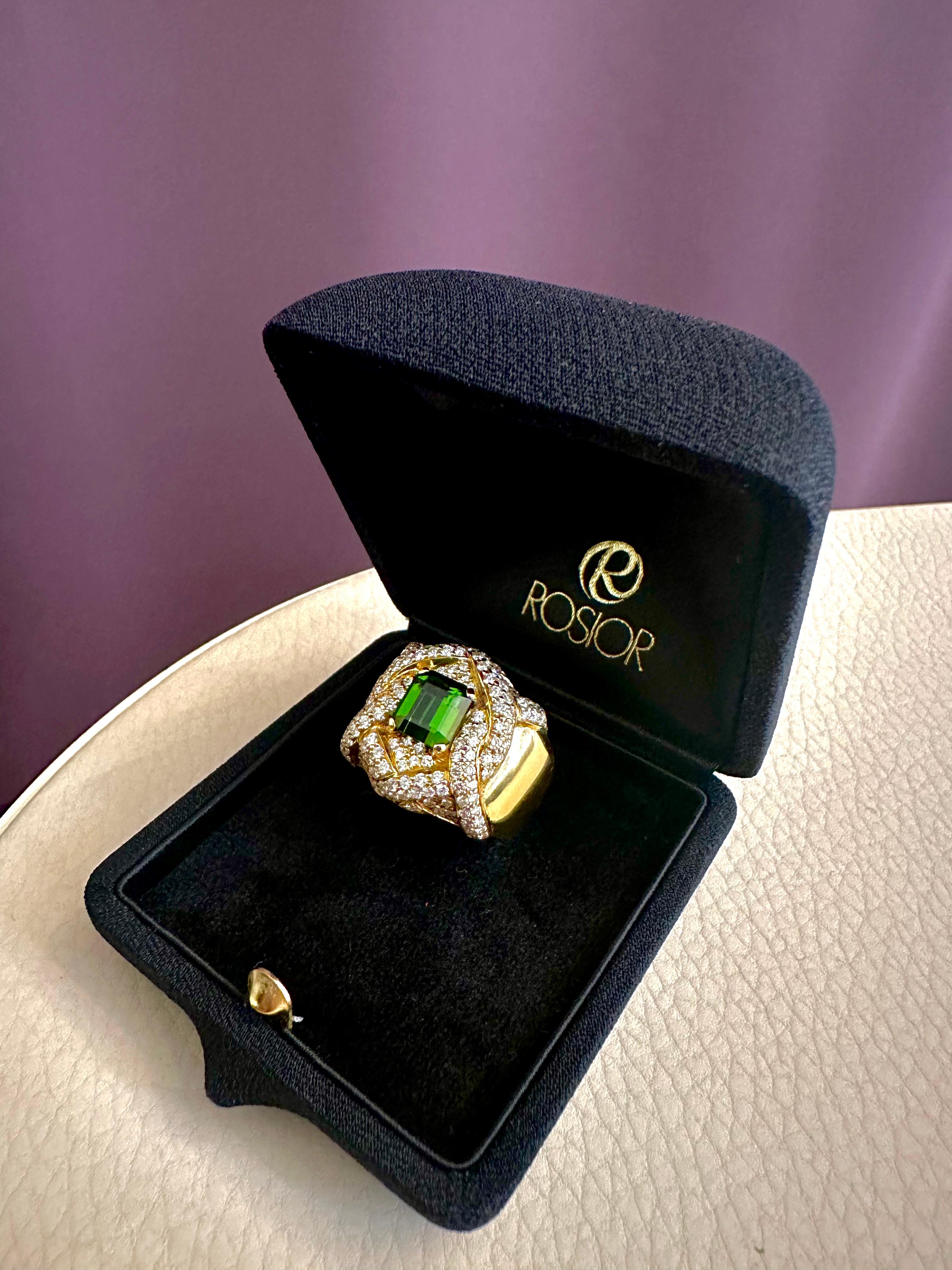 Square Cut Green Tourmaline and Diamond Cocktail Ring set in Yellow Gold  For Sale