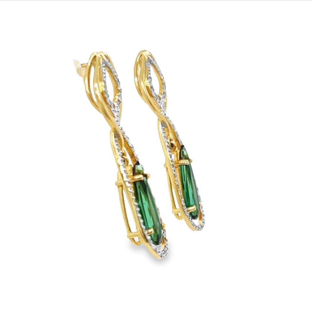 Green Tourmaline and Diamond Drop Earrings In New Condition In Beverly Hills, CA