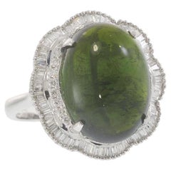 Anello con tormalina verde e diamanti in oro bianco 18 carati
