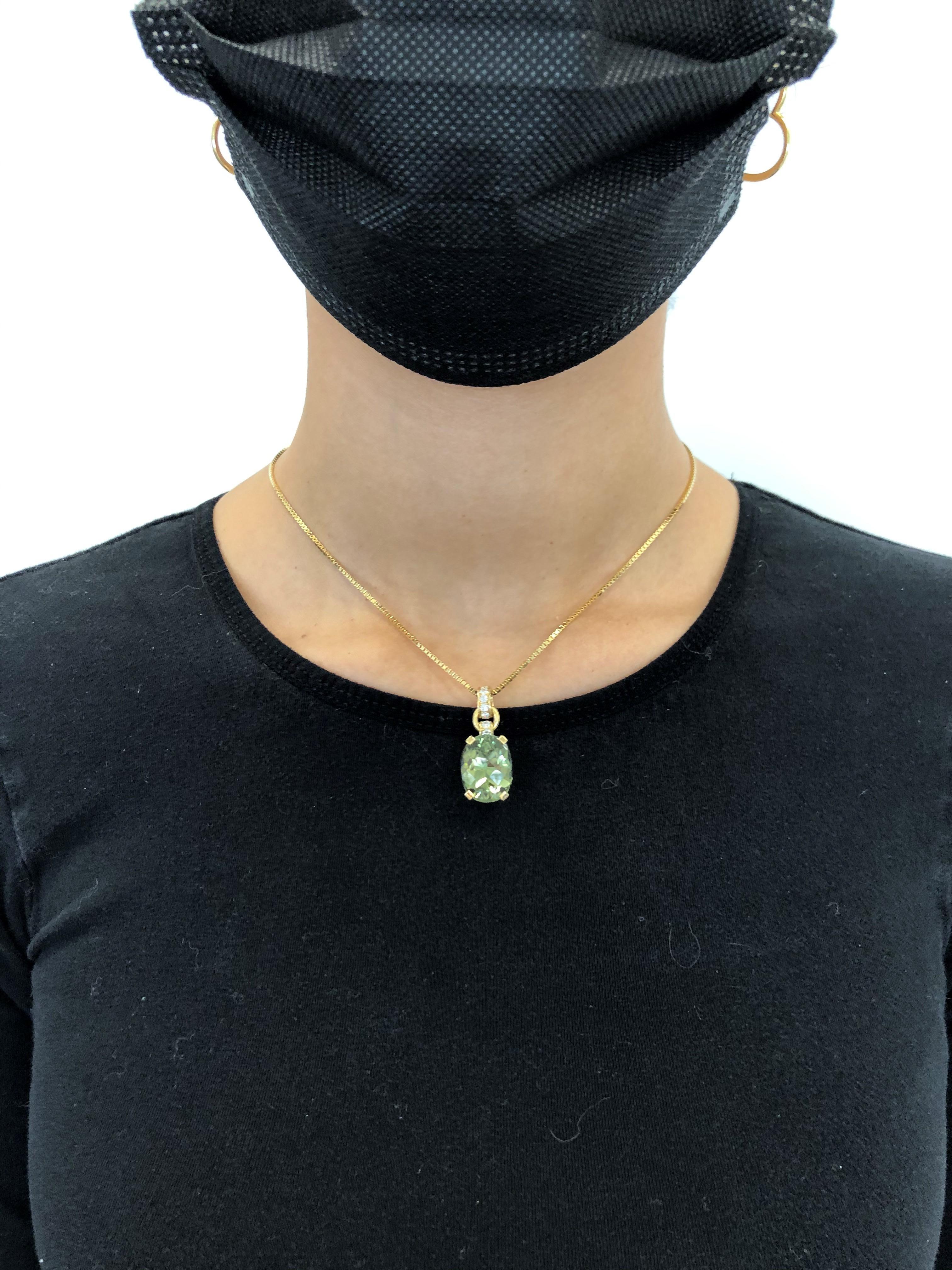 Green Tourmaline and Diamond Necklace in 18 Karat Yellow Gold For Sale 5