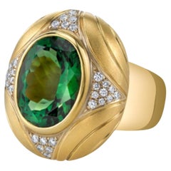 Green Tourmaline and Diamond Ring in 18k Yellow Gold, 10.31 Carats