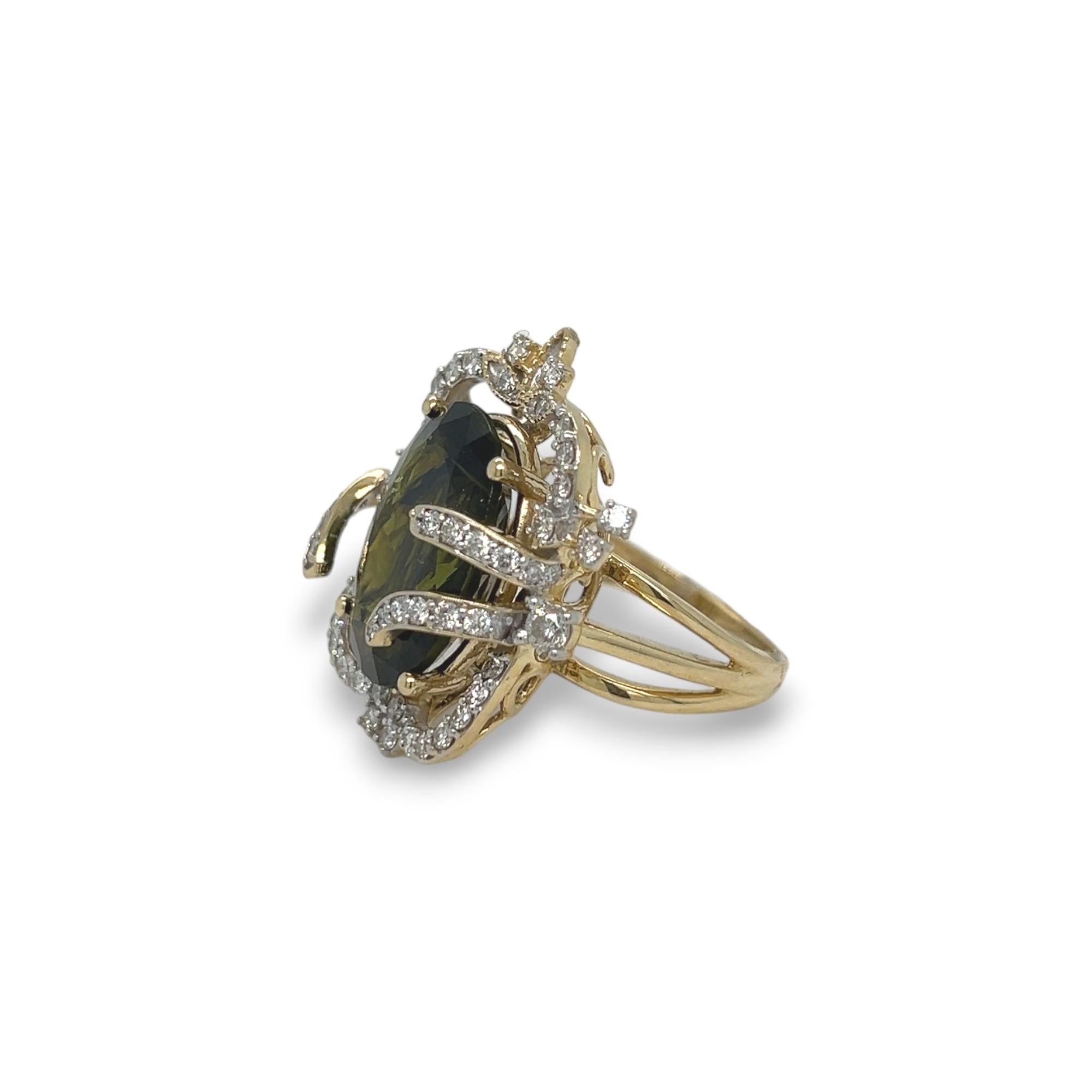 Bague cocktail d'inspiration vintage avec tourmaline verte et diamants Neuf - En vente à Lewisville, TX