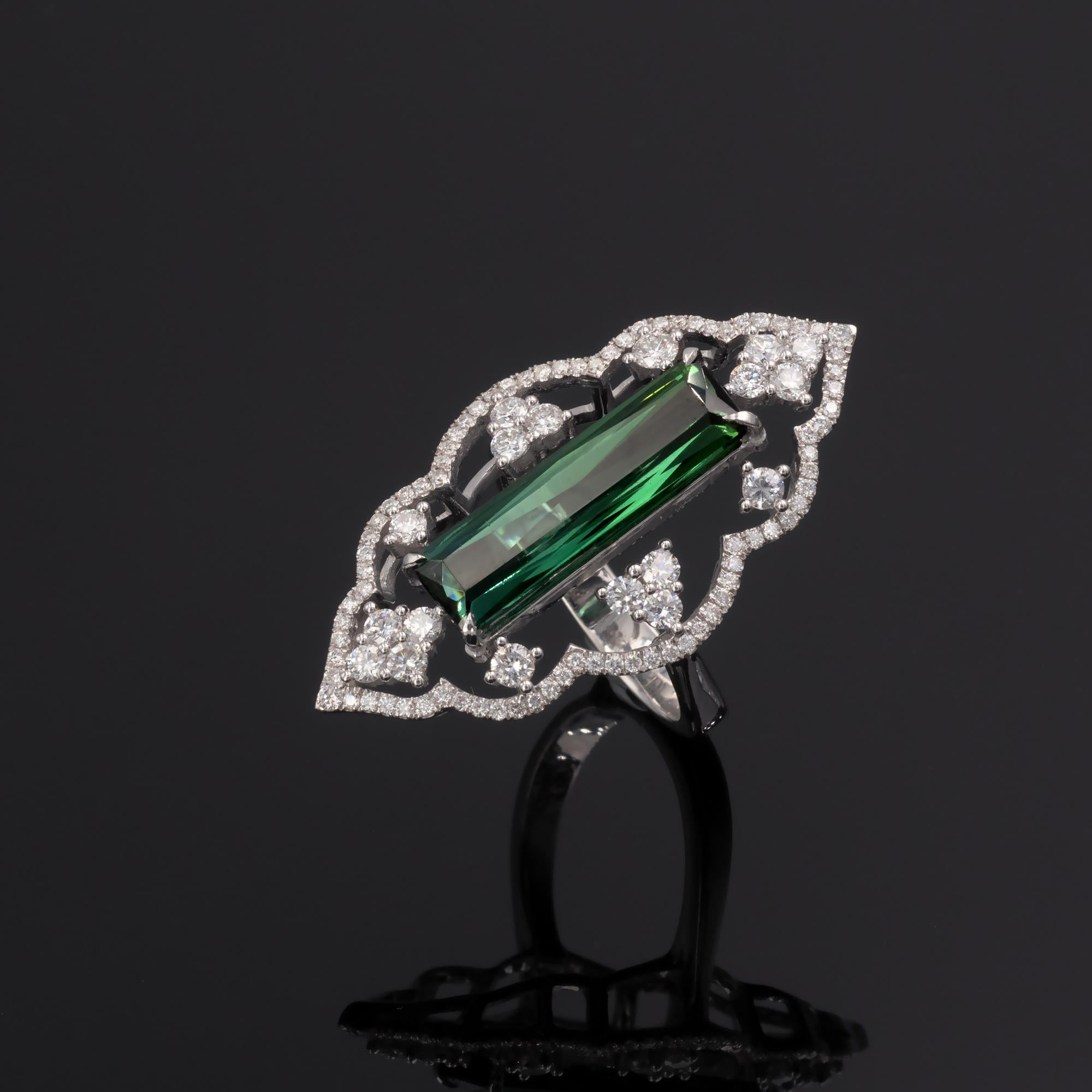 Contemporary Green Tourmaline and Diamond White Gold Ring For Sale