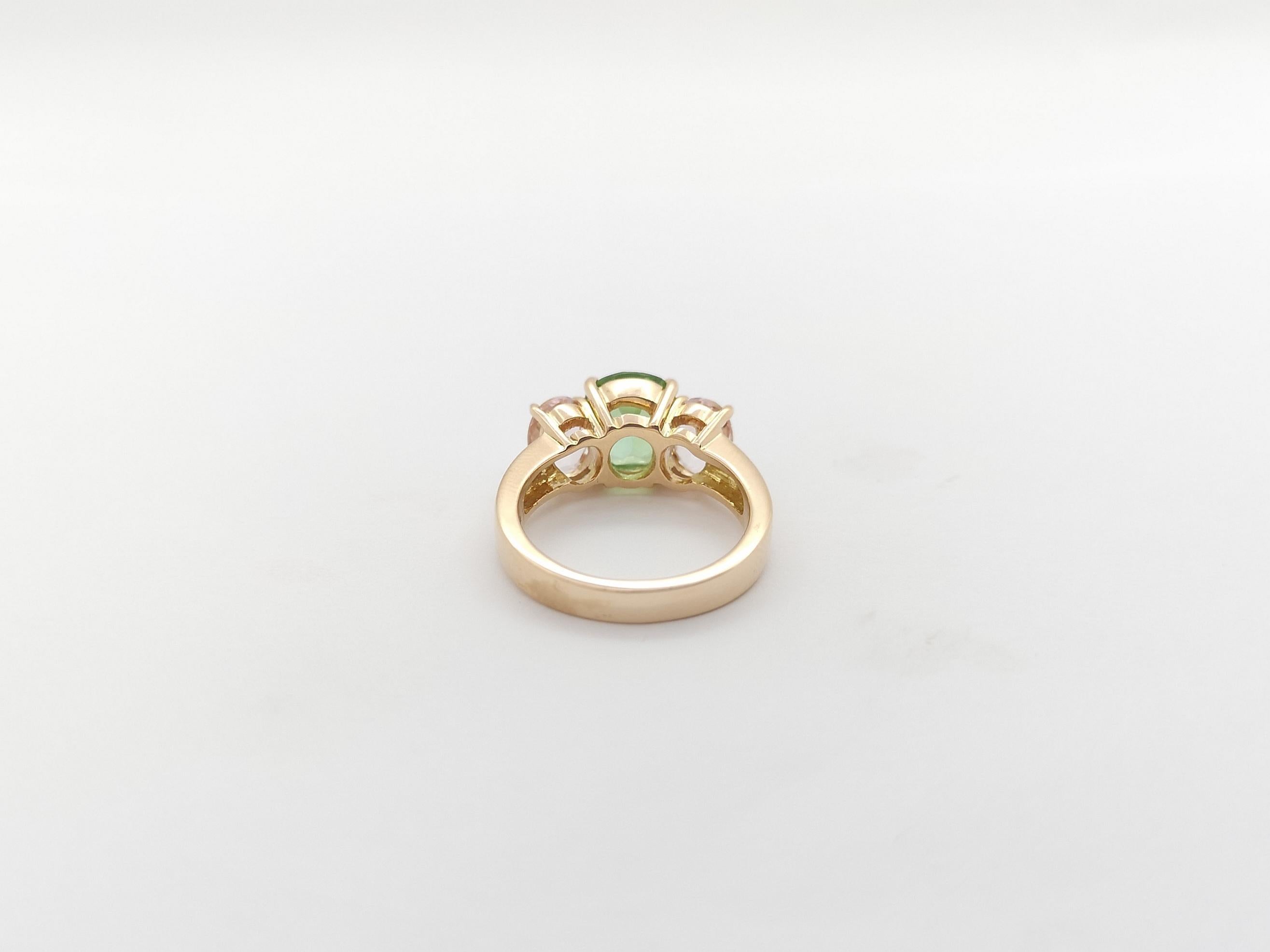 Green Tourmaline and Morganite Ring set in 18K Rose Gold Settings For Sale 1