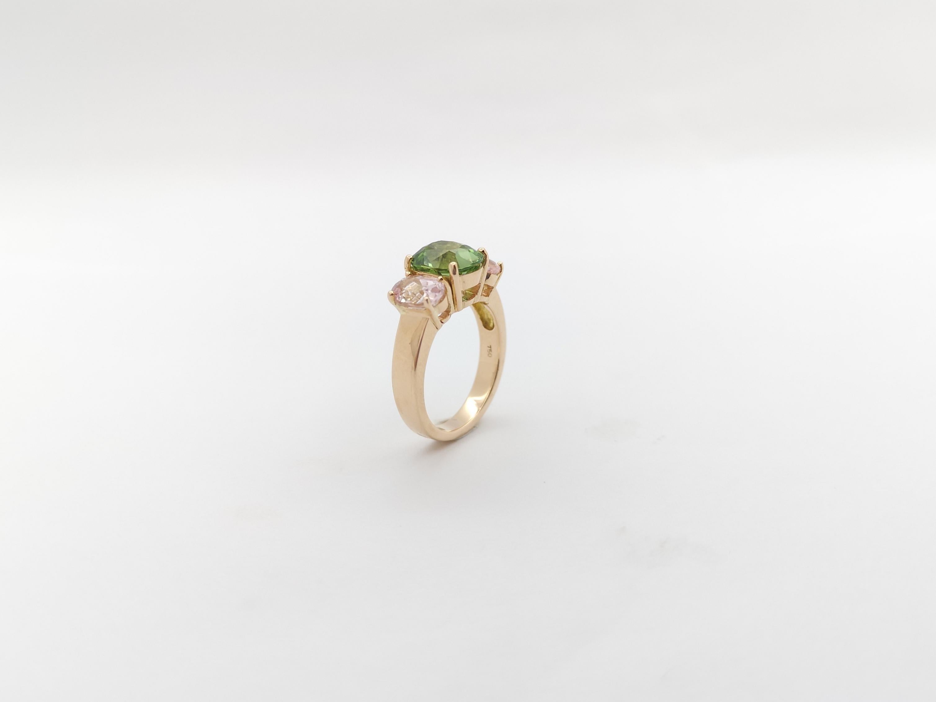 Green Tourmaline and Morganite Ring set in 18K Rose Gold Settings For Sale 6