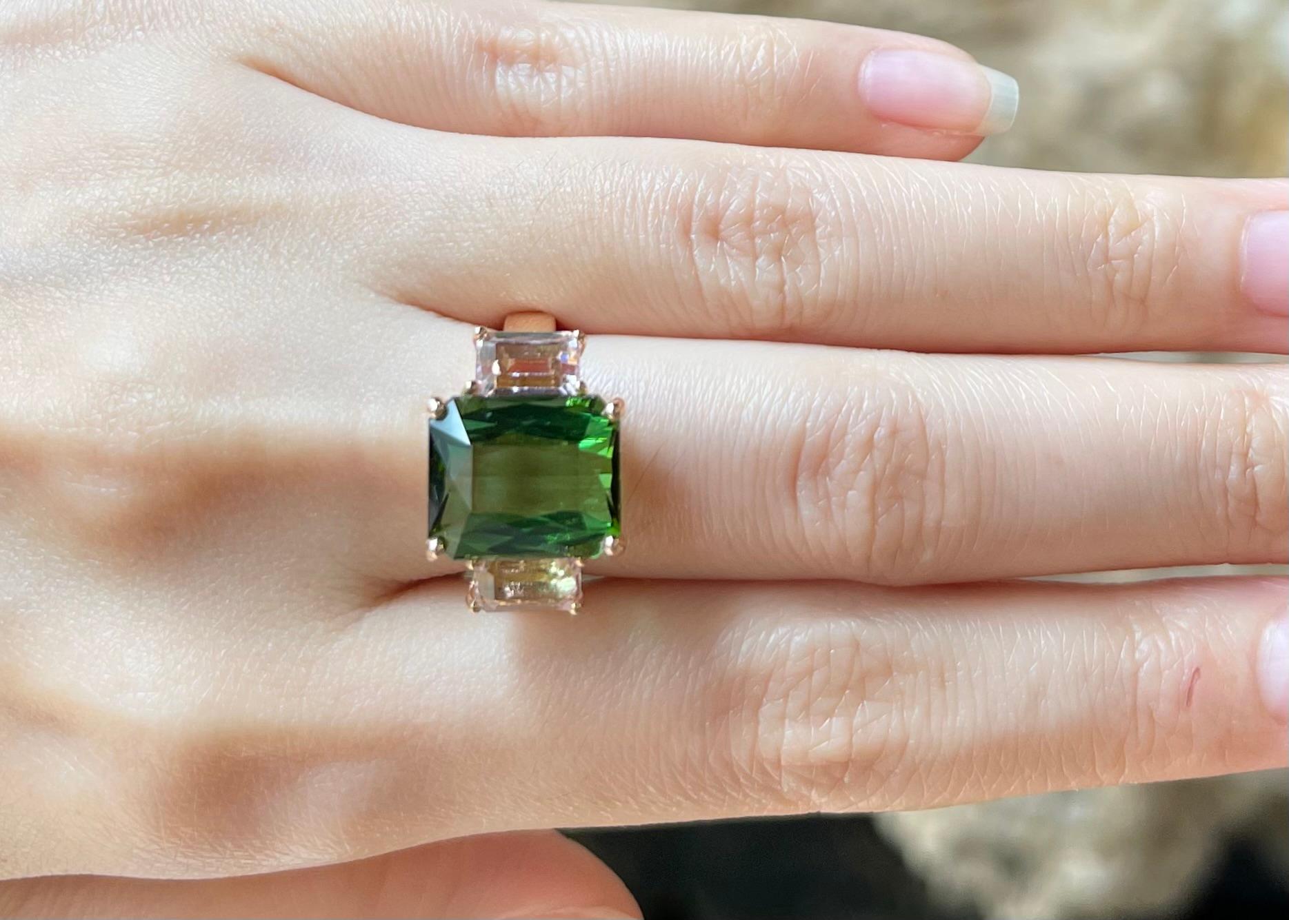 Contemporain Bague en or rose 18 carats sertie de tourmaline verte et morganite en vente