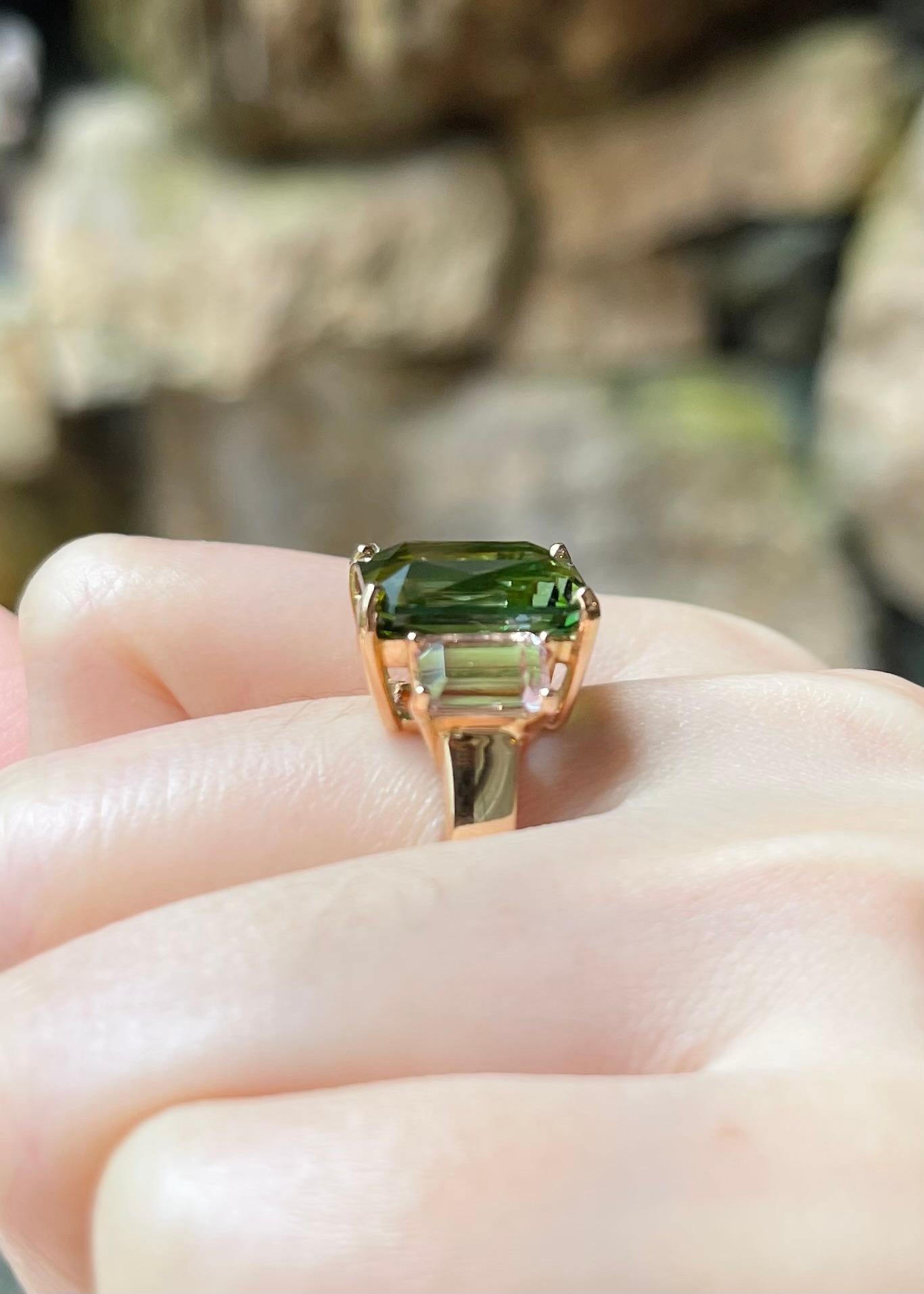 Bague en or rose 18 carats sertie de tourmaline verte et morganite en vente 1
