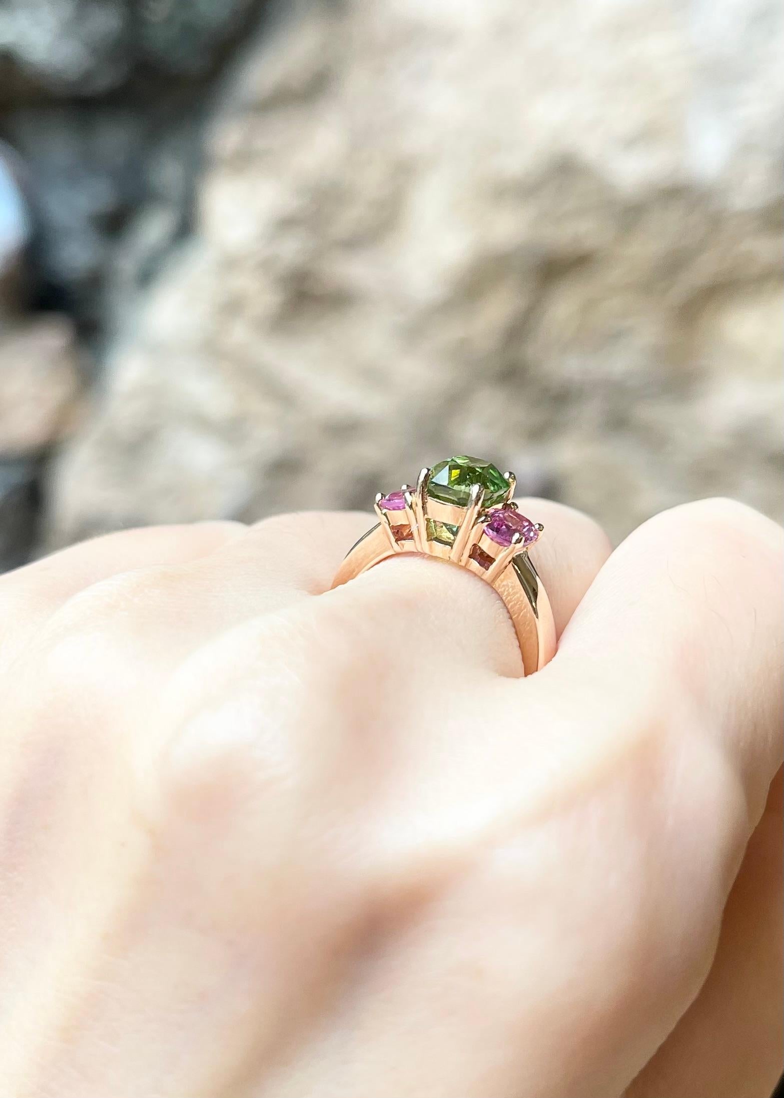 Women's Green Tourmaline and Pink Sapphire Ring set in 18K Rose Gold Settings For Sale