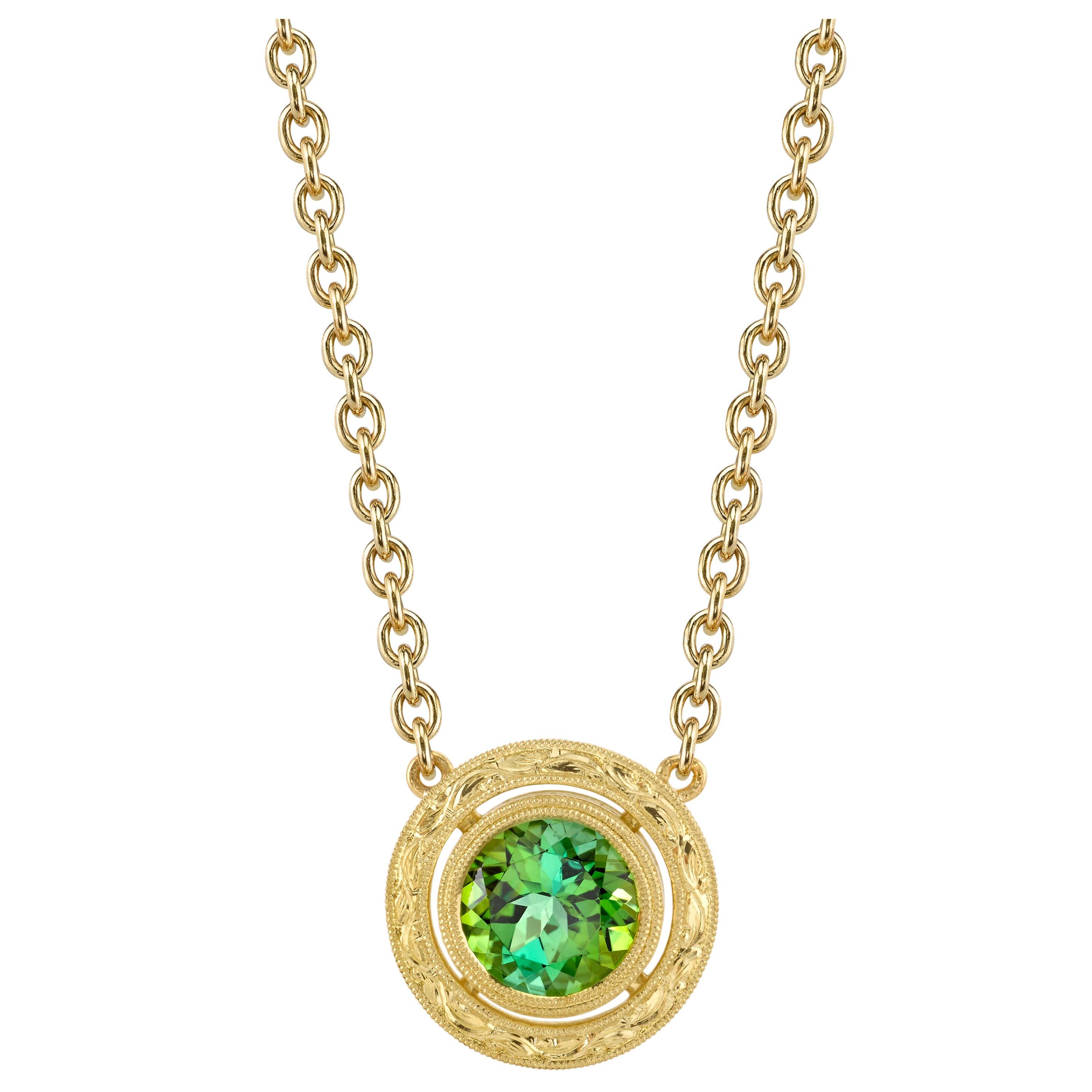 Green Tourmaline and Yellow Gold Round Bezel Engraved Pendant Chain Necklace