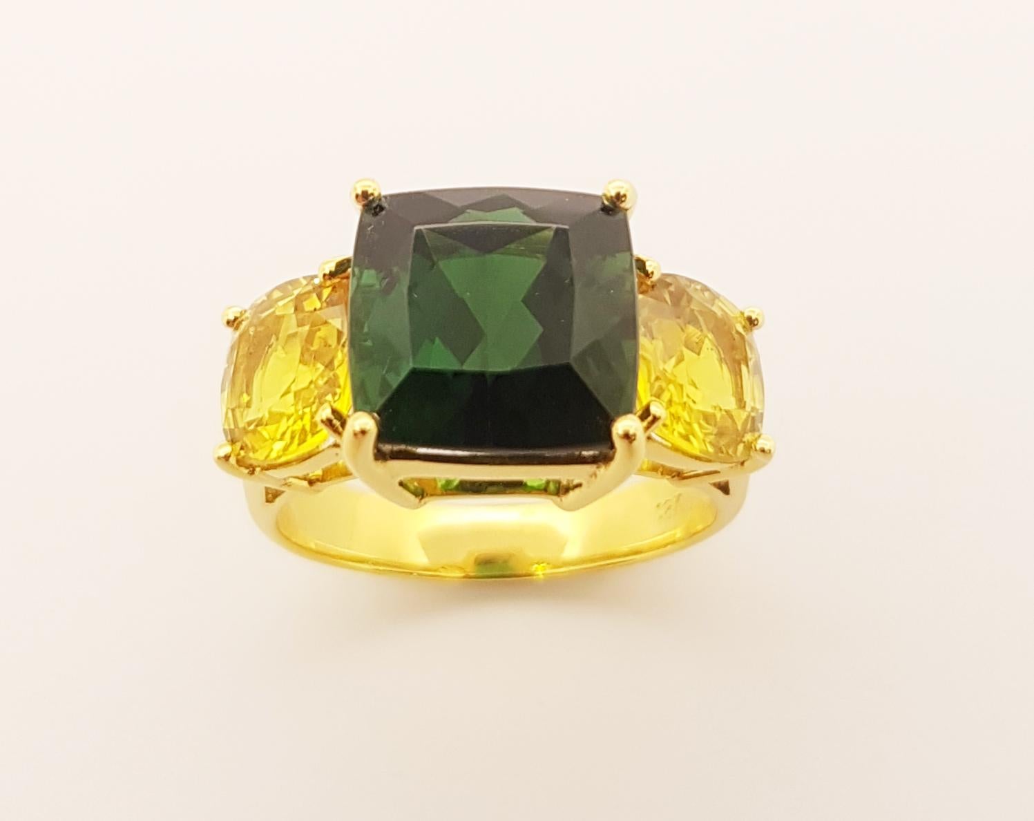 Green Tourmaline and Yellow Sapphire Ring Set in 18 Karat Gold Settings For Sale 2