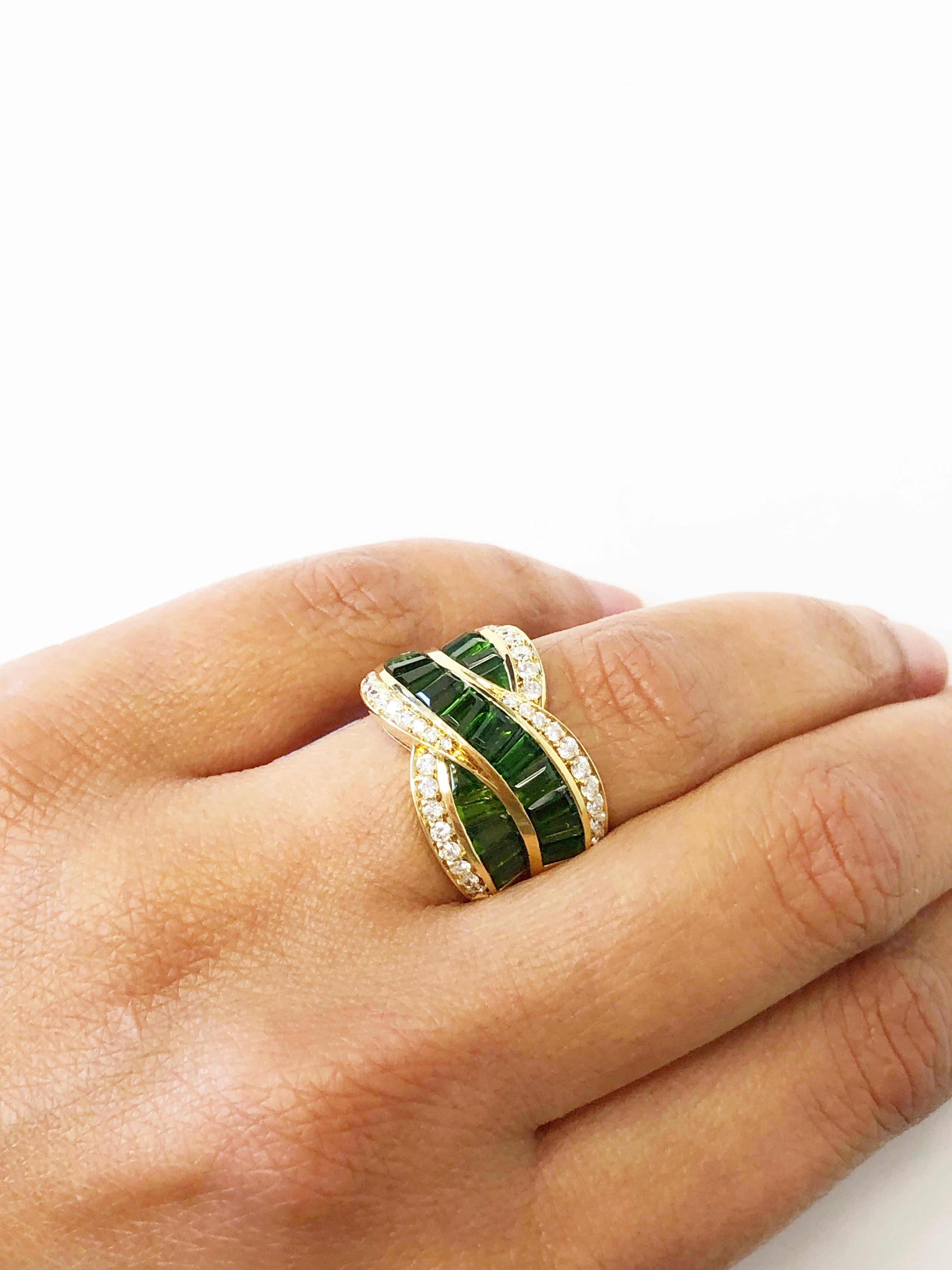 Baguette Cut Green Tourmaline Baguette and White Diamond Round Fashion Ring in 18 Karat