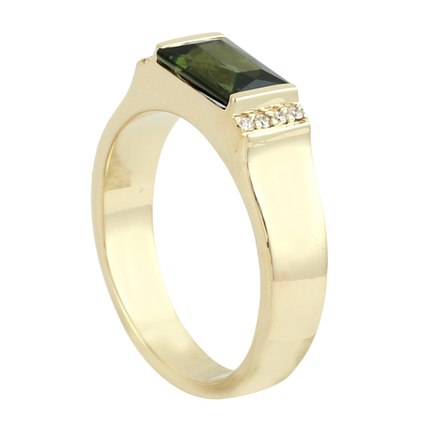 Mint Tourmaline Band Ring Accented With Diamonds In 14k Yellow Gold In New Condition For Sale In New York, NY