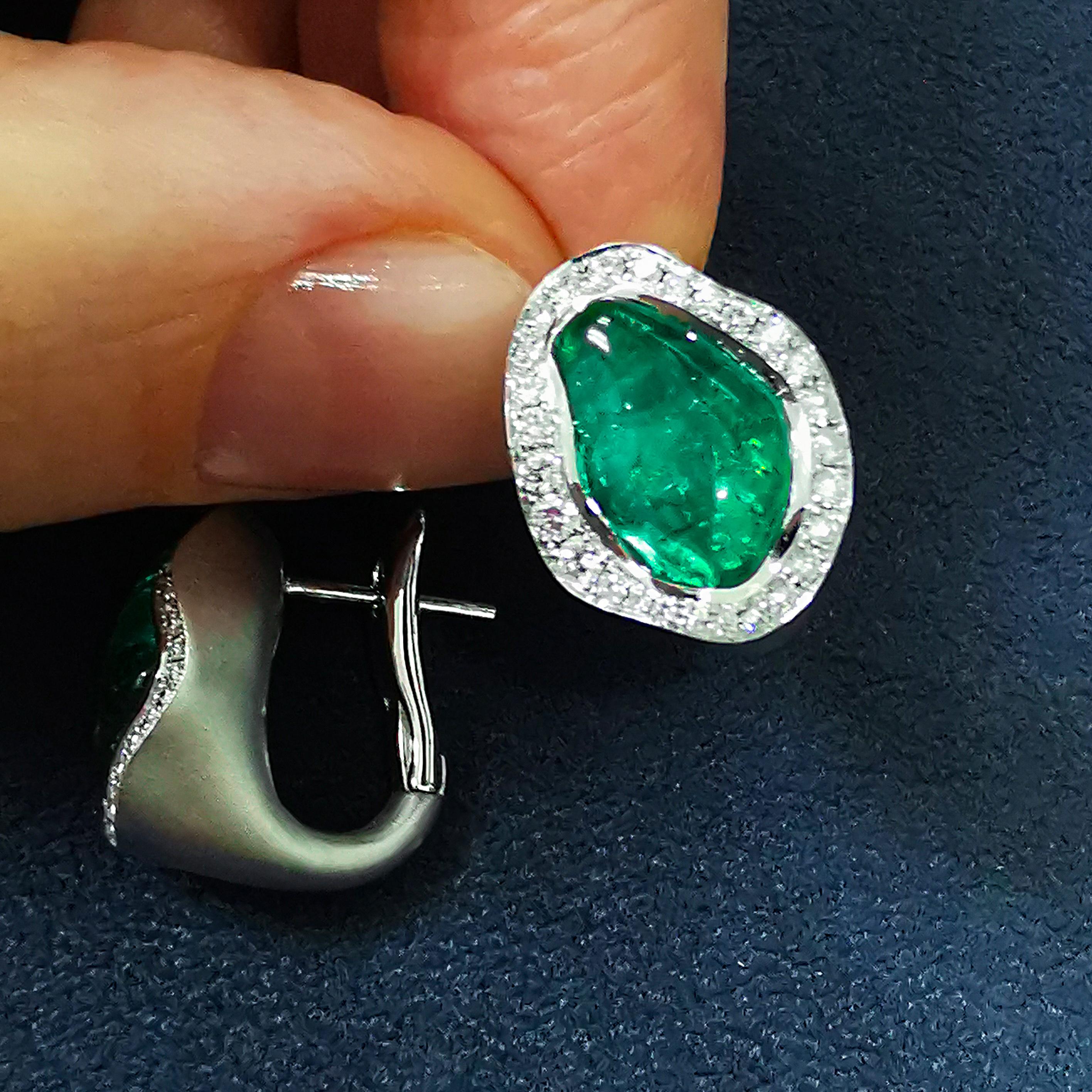 Contemporary Green Tourmaline Baroque 7.93 Ct Diamonds 18 Karat White Gold Spectrum Earrings For Sale