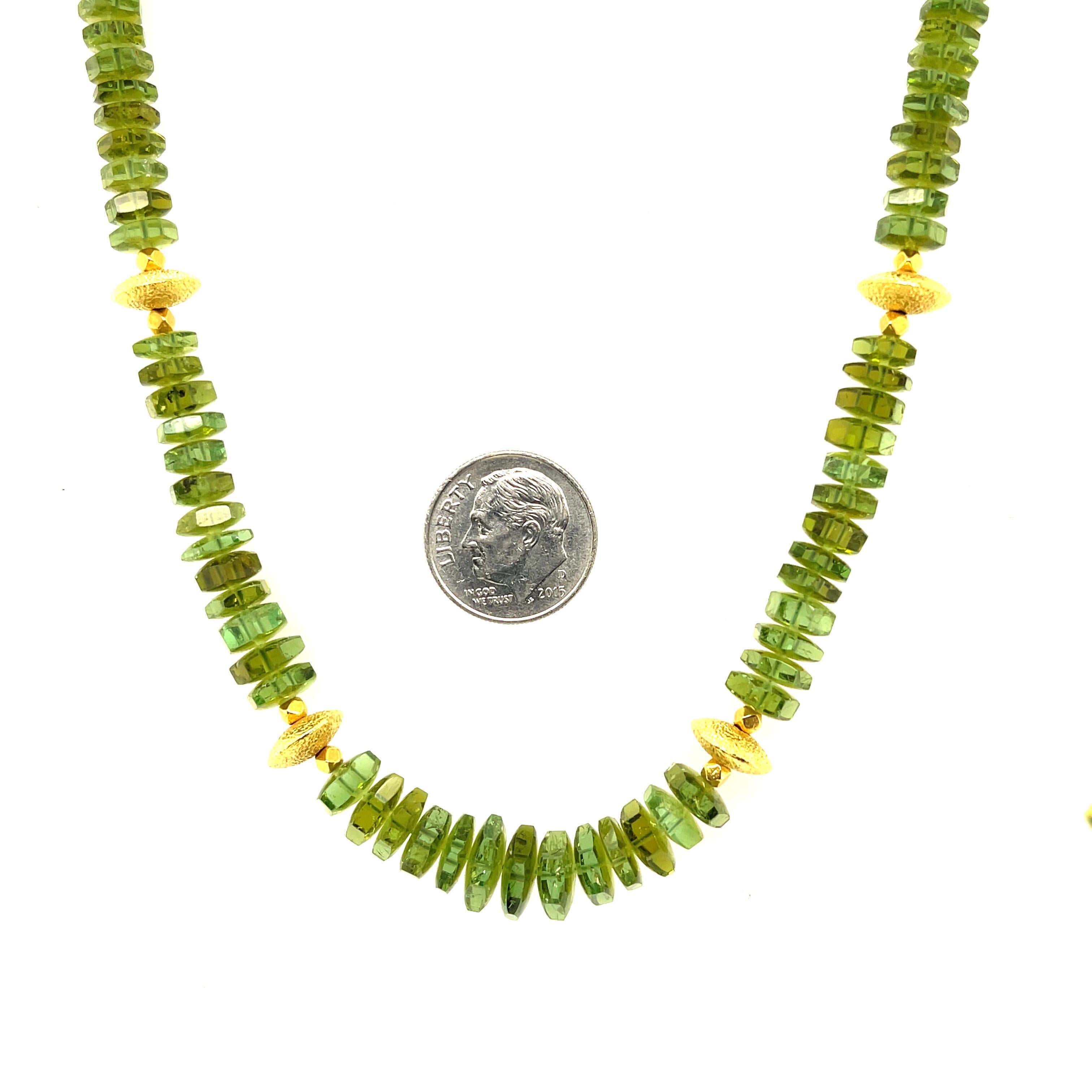 Green Tourmaline Bead and 18k Yellow Gold Necklace, Adjustable Length In New Condition For Sale In Los Angeles, CA