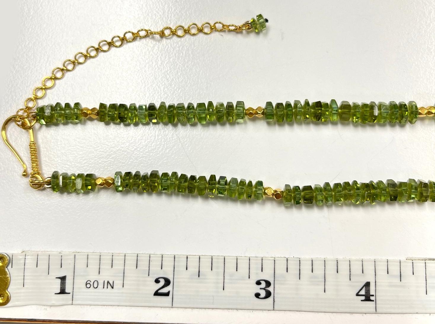 Green Tourmaline Bead and 18k Yellow Gold Necklace, Adjustable Length For Sale 1