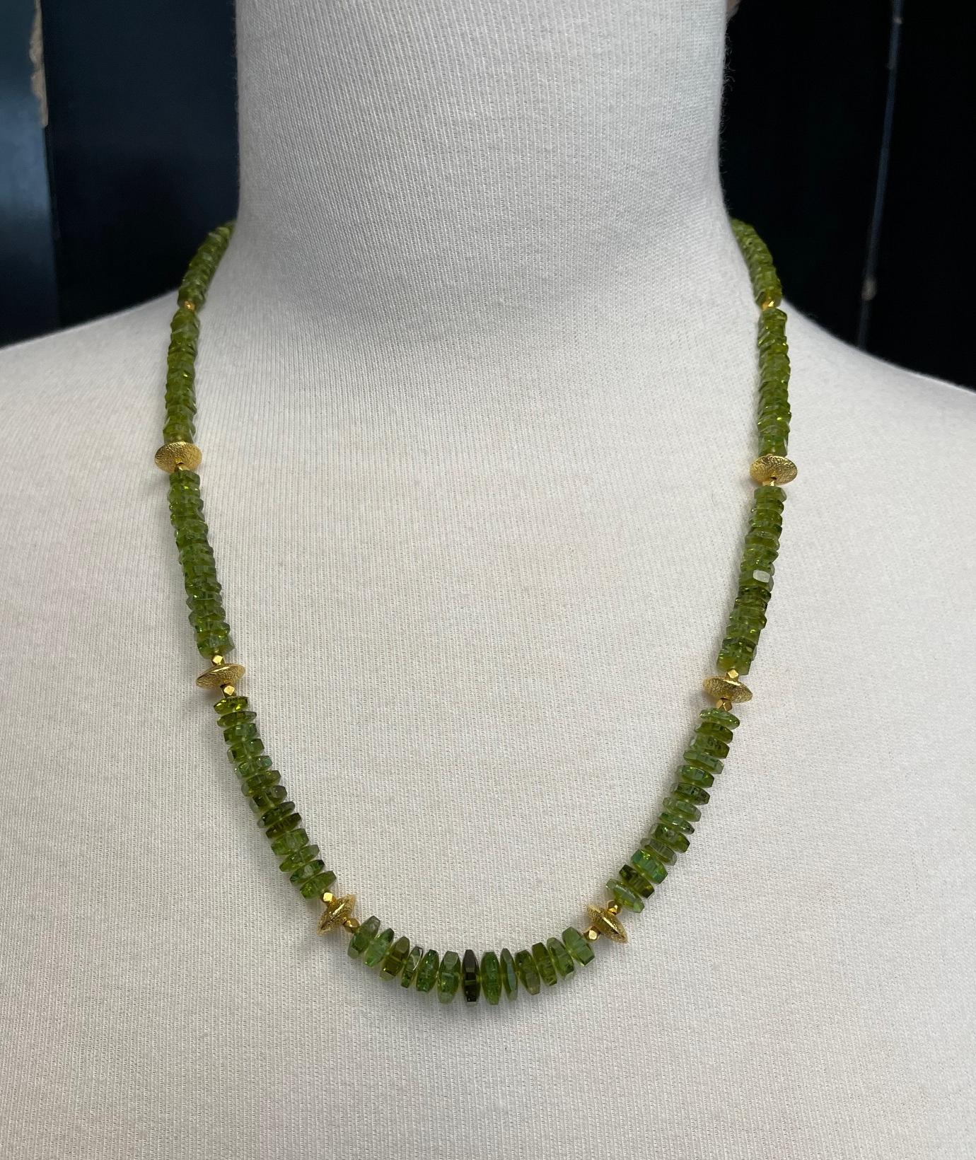 Green Tourmaline Bead and 18k Yellow Gold Necklace, Adjustable Length For Sale 2